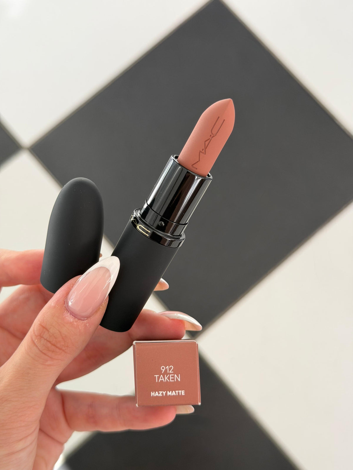 MAC PowderKiss Hazy Matte Lipstick (912) 
10HR Hydrating Longwear, Blurs Lips