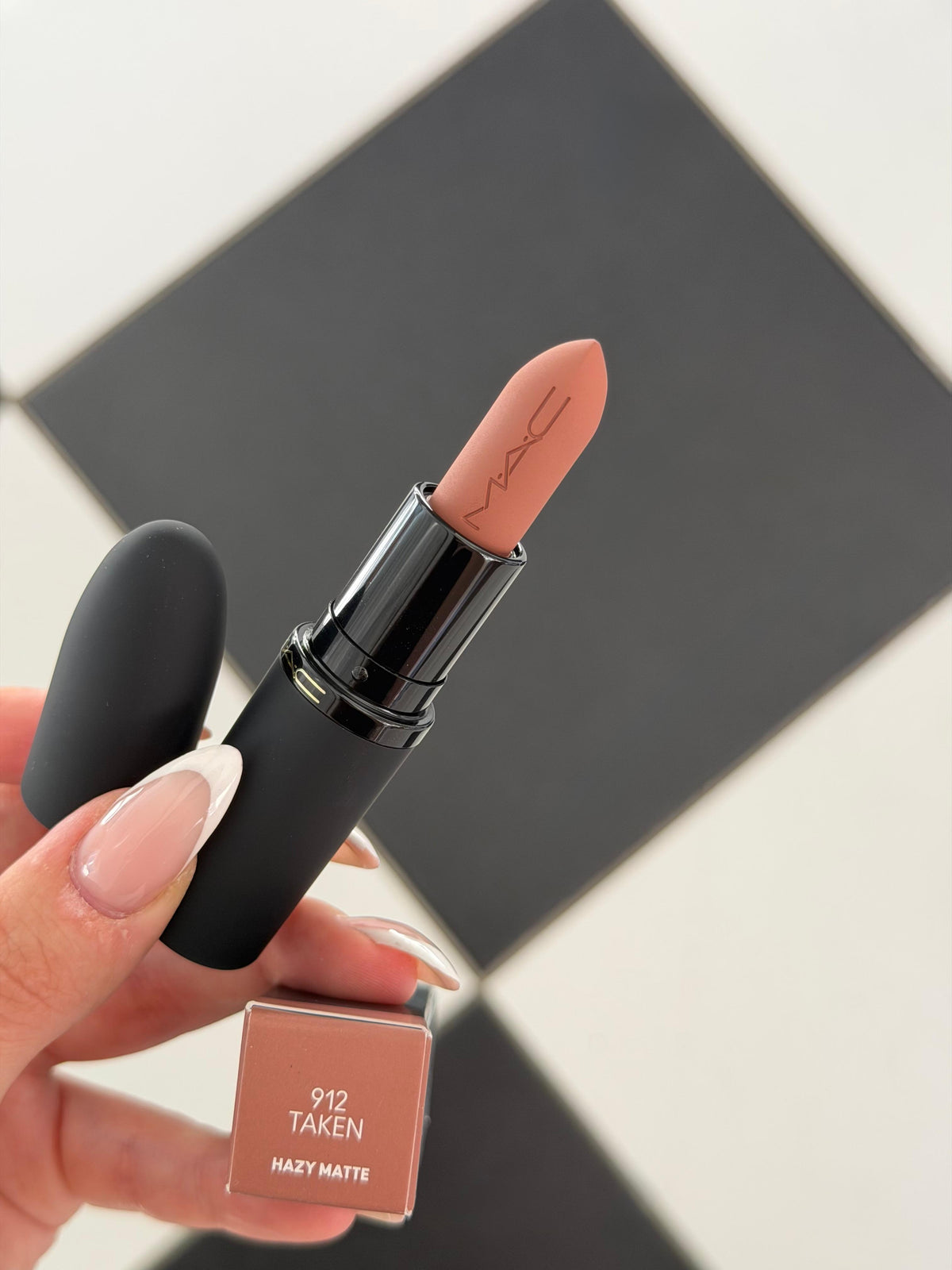 MAC PowderKiss Hazy Matte Lipstick (912) 
10HR Hydrating Longwear, Blurs Lips