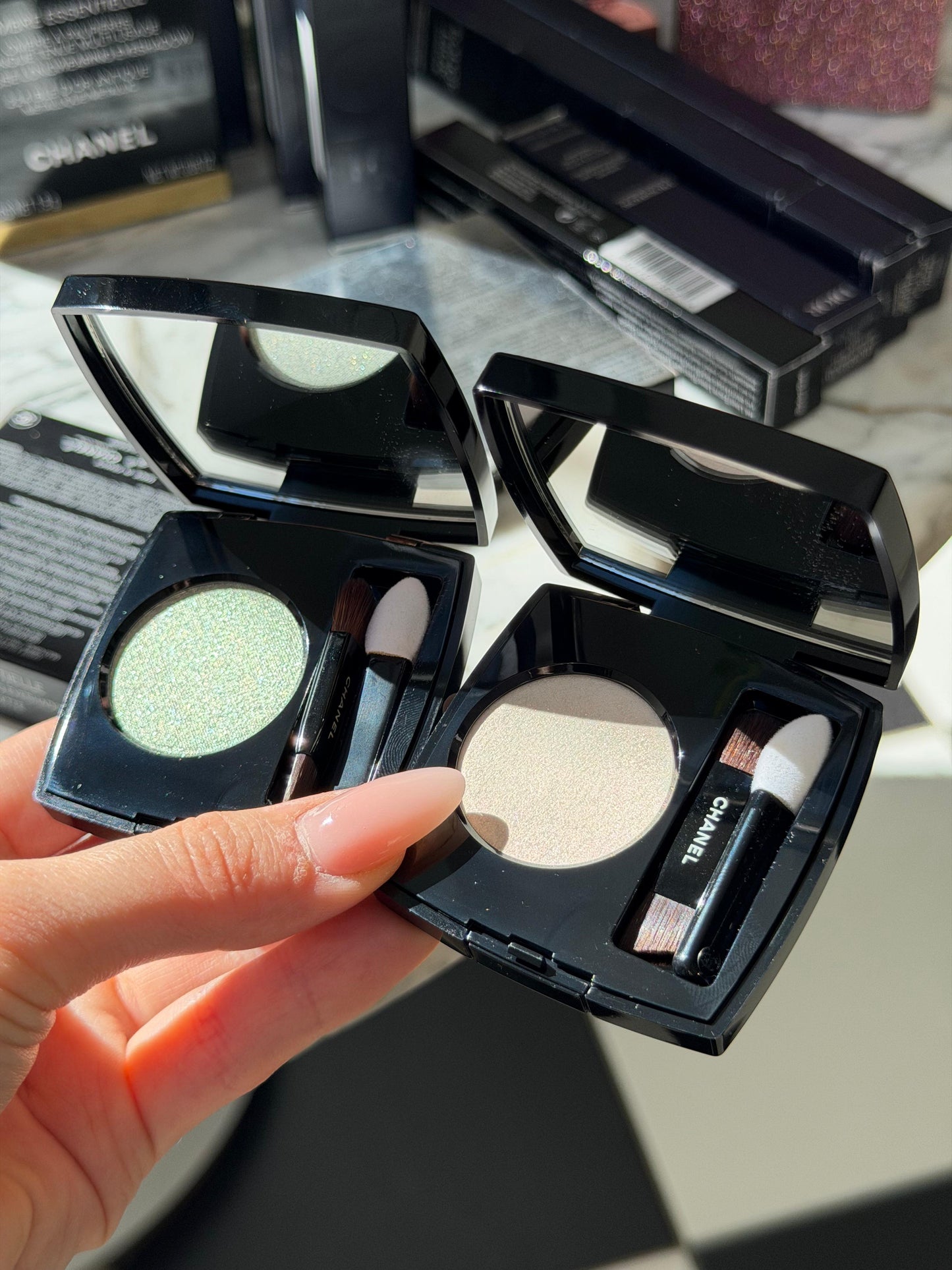 CHANEL Ombre Essentielle Multi-Use Longwearing Eyeshadow (222)