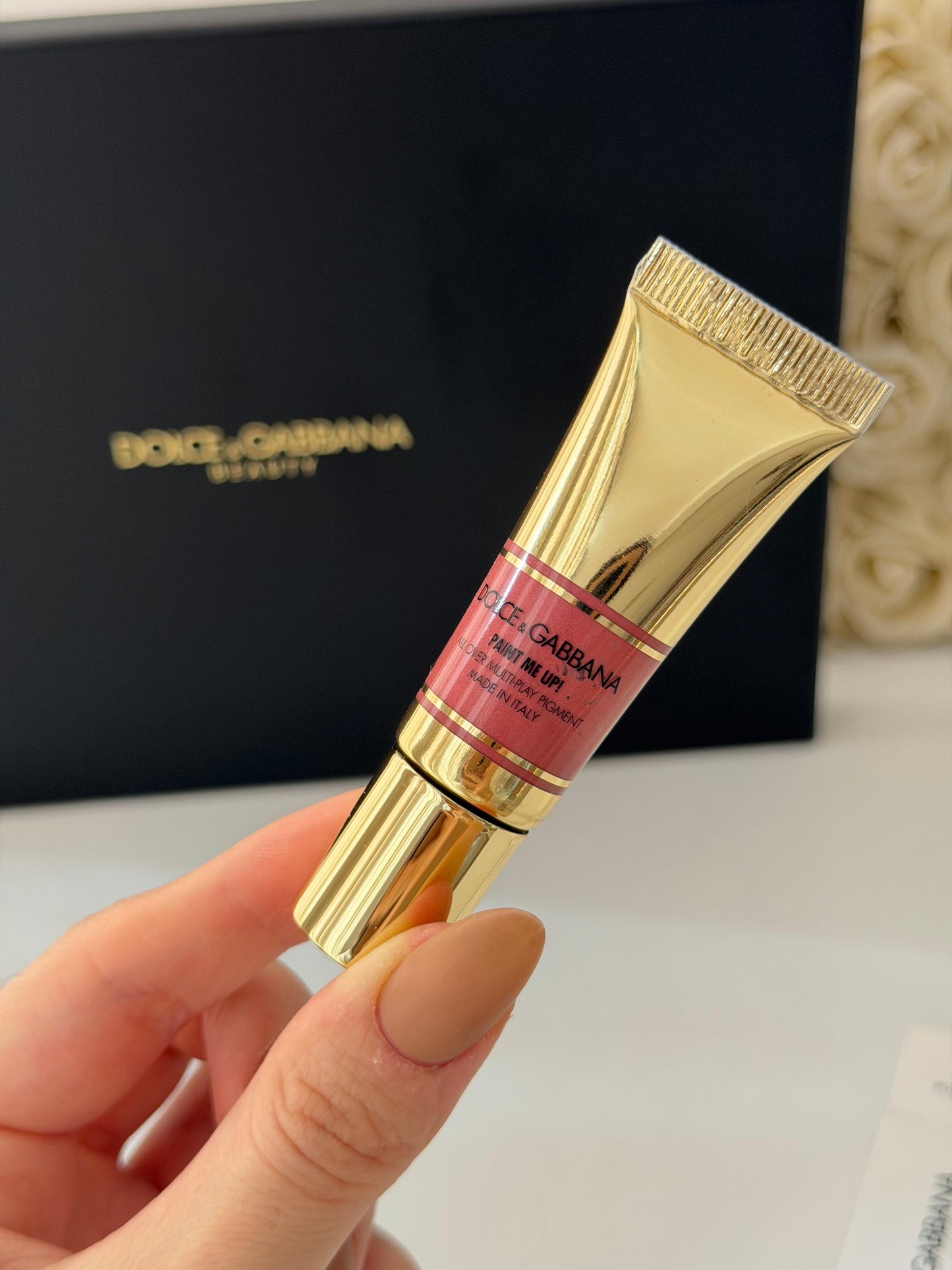 DOLCE&GABBANA Paint Me Up!
All Over Multi-Play Pigment For Face, Eyes And Lips (01)