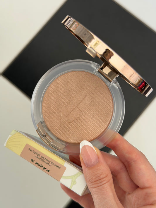 CLINIQUE
True Highlight™ Weightless Illuminator (02)
