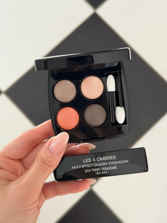 CHANEL Les 4 Ombres
Multi-Effect Quadra Eyeshadow (204)