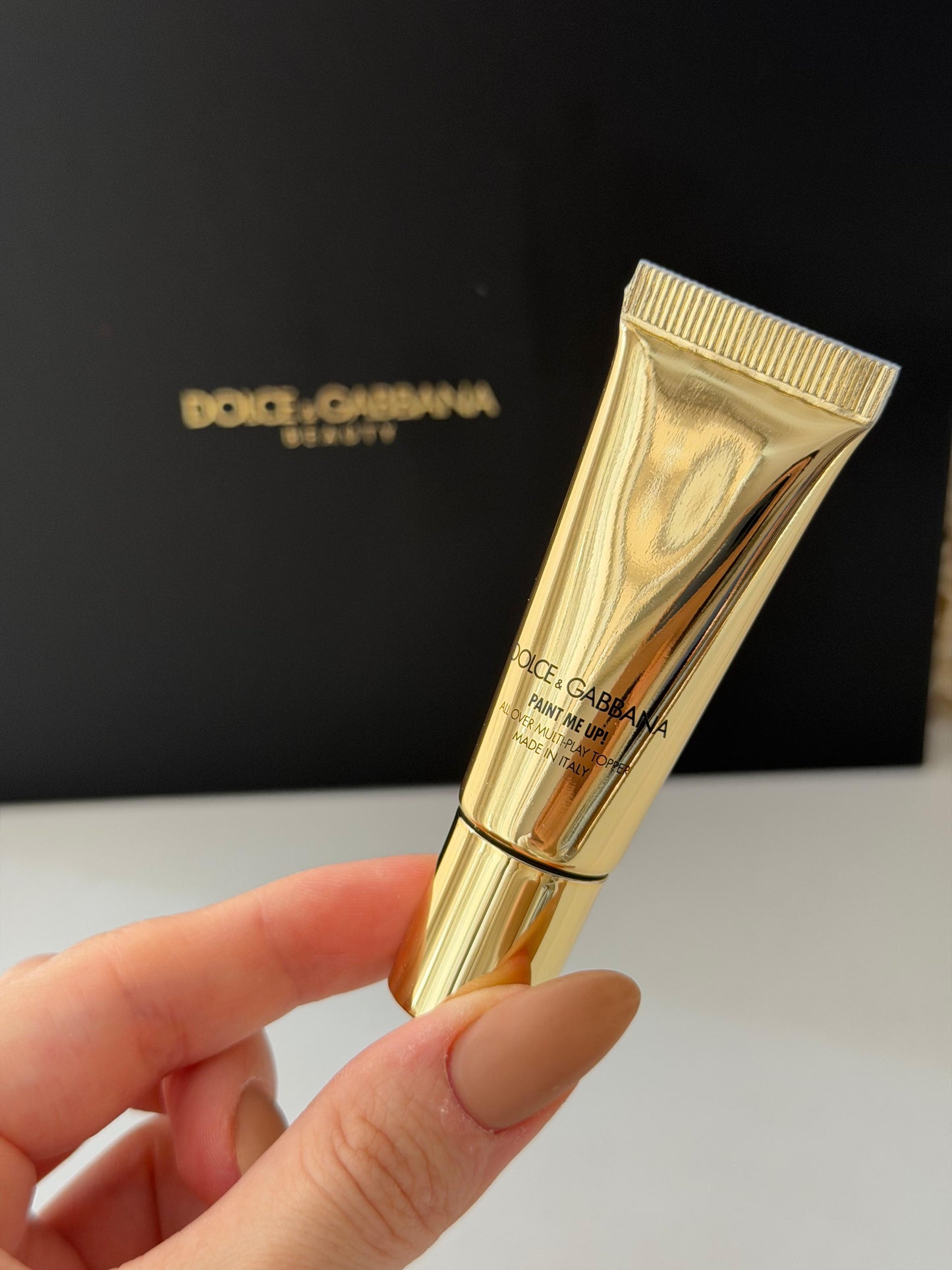 DOLCE&GABBANA Paint Me Up!
All Over Multi-Play Pigment For Face, Eyes And Lips (06)