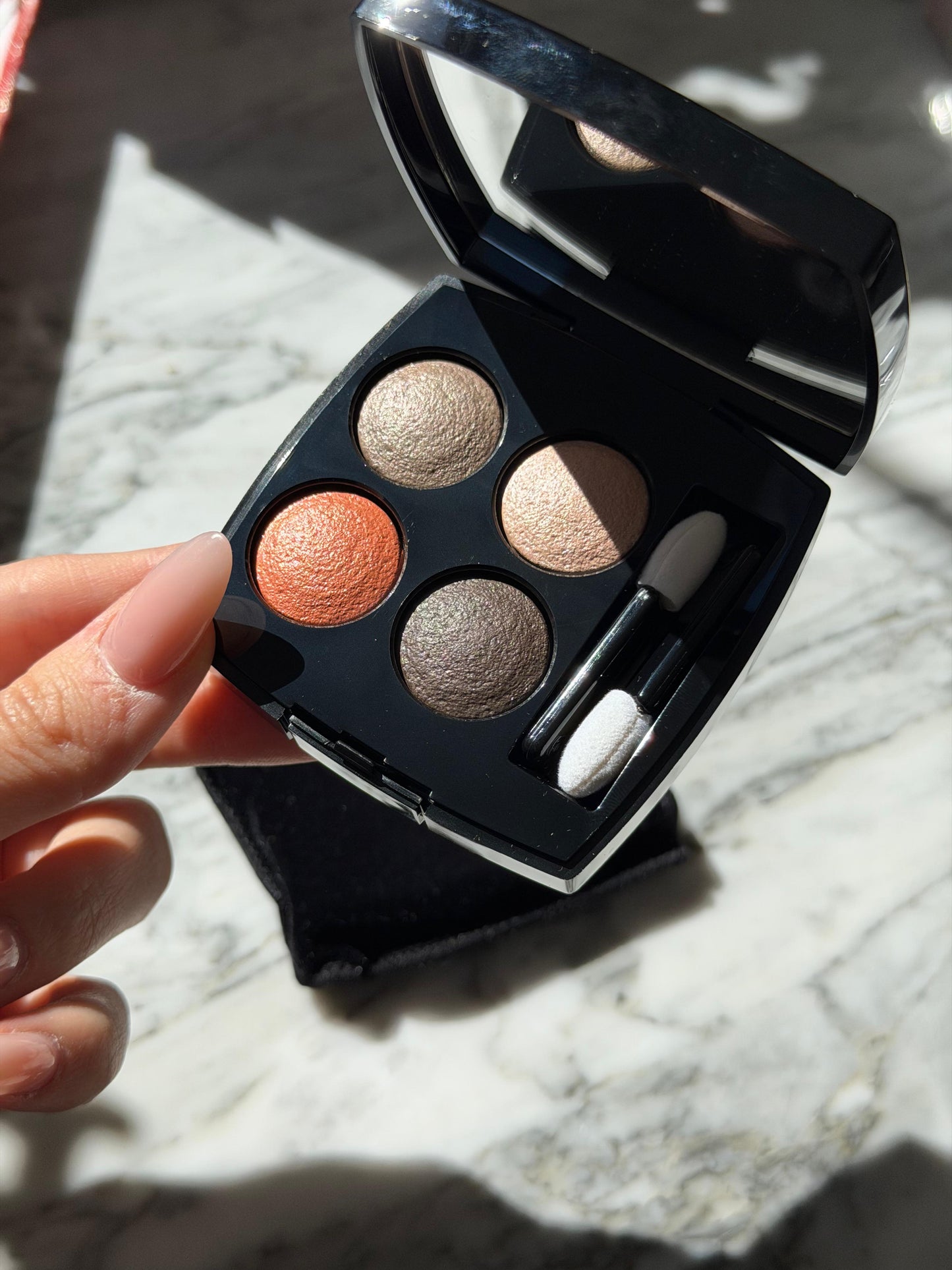 CHANEL Les 4 Ombres
Multi-Effect Quadra Eyeshadow (204)