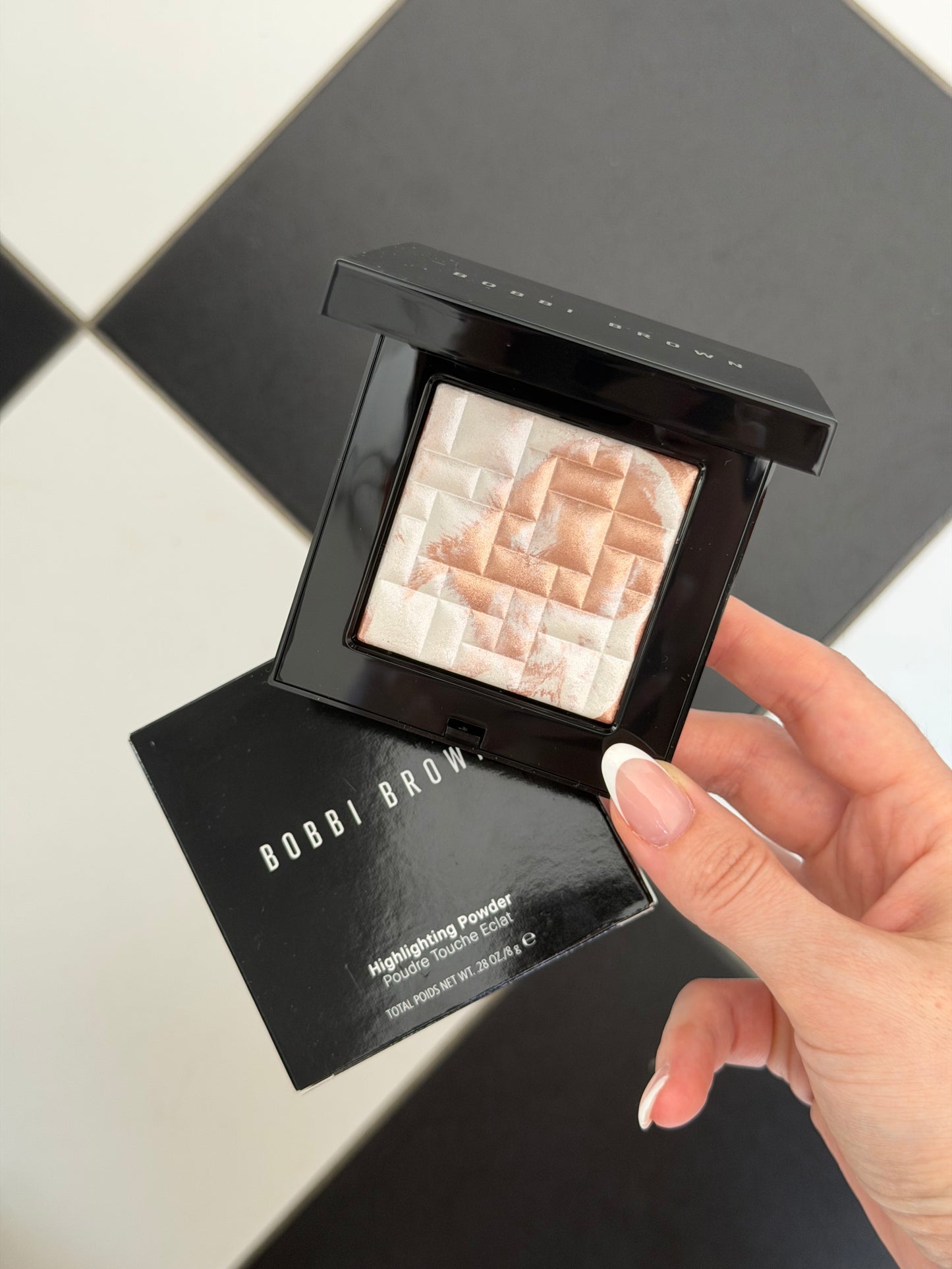 BOBBI BROWN
Highlighting Powder - Pearl-Infused