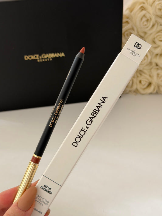 DOLCE&GABBANA My Lip Overliner
8H Lasting Easy Glide Sculpting Lip Pencil (11)