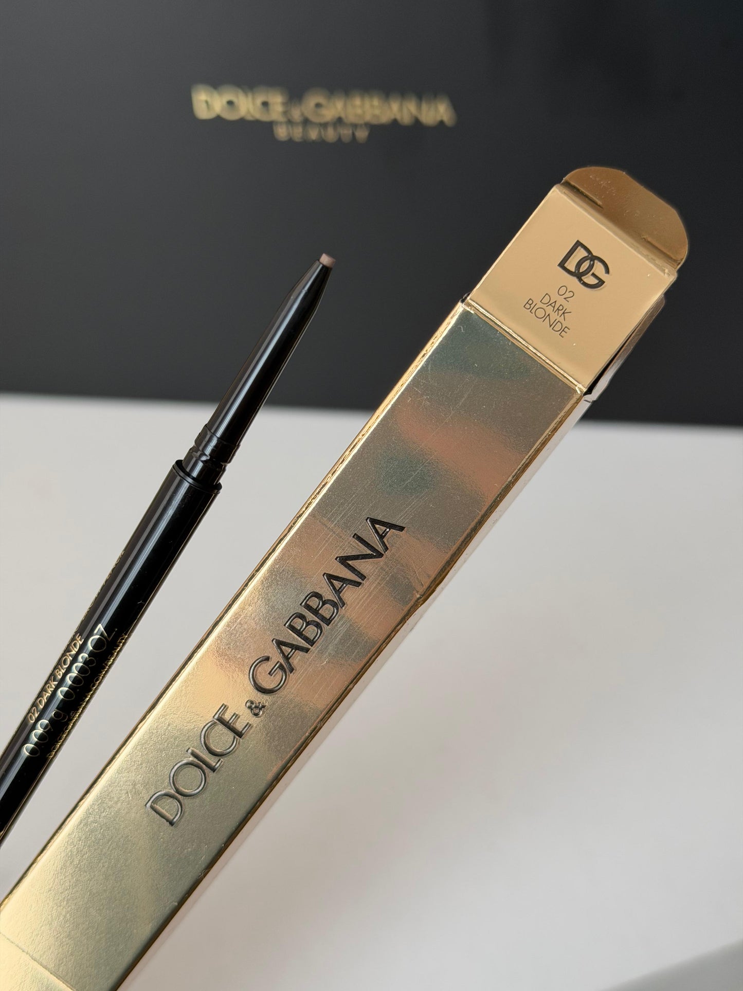 DOLCE&GABBANA Brow Restyler Pencil (02)
16H Lasting Fill & Shape Micro Brow Pencil