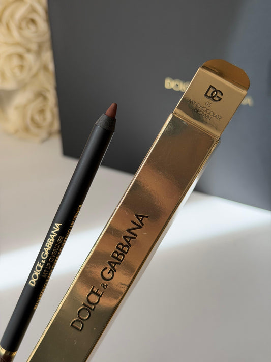 DOLCE&GABBANA My Lip Overliner
8H Lasting Easy Glide Sculpting Lip Pencil (05)