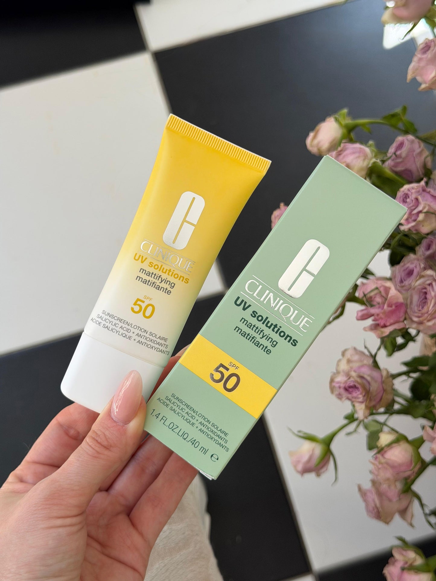 CLINIQUE UV Solutions Mattifying Sunscreen Broad Spectrum SPF50/PA++++