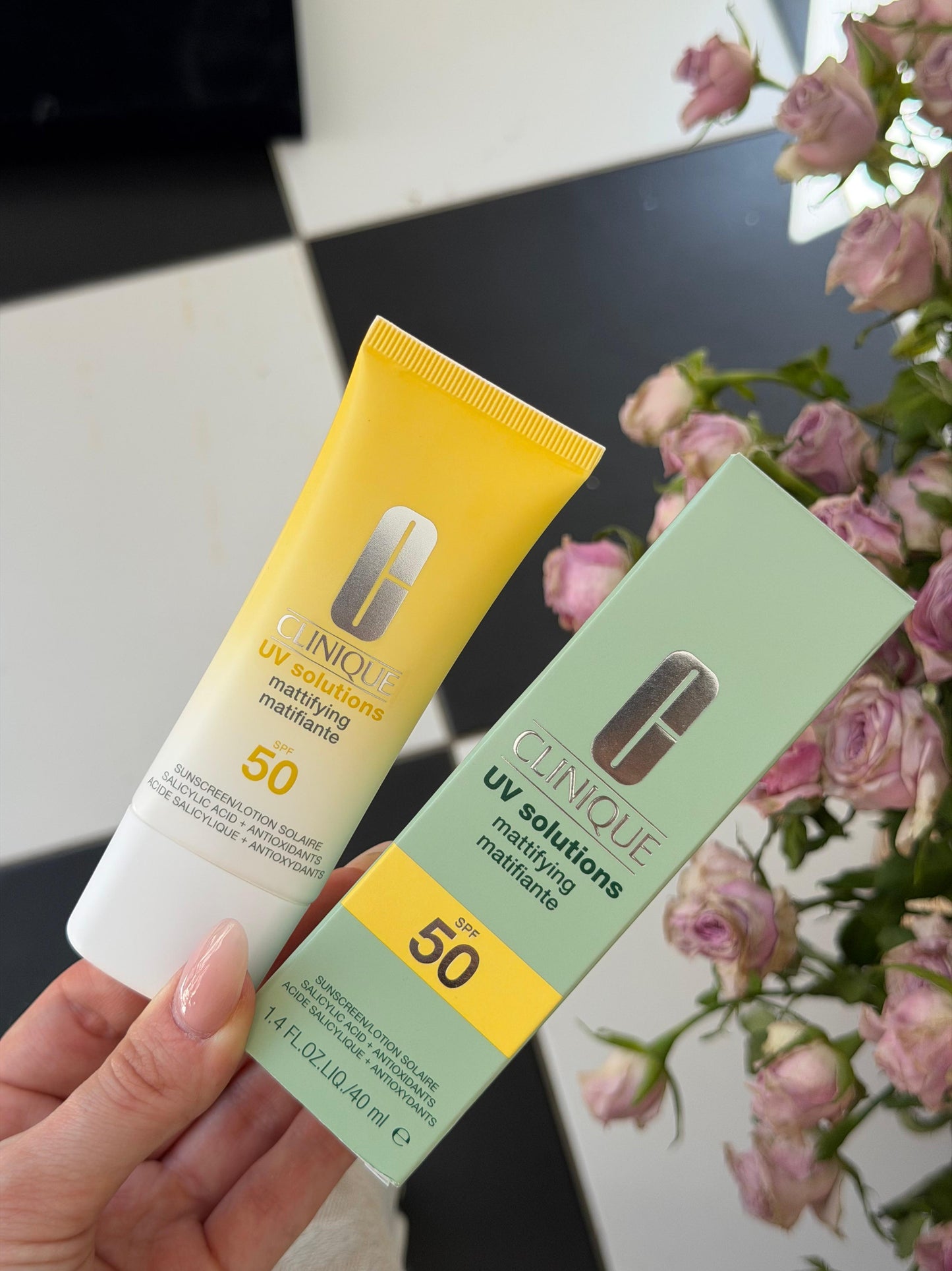 CLINIQUE UV Solutions Mattifying Sunscreen Broad Spectrum SPF50/PA++++