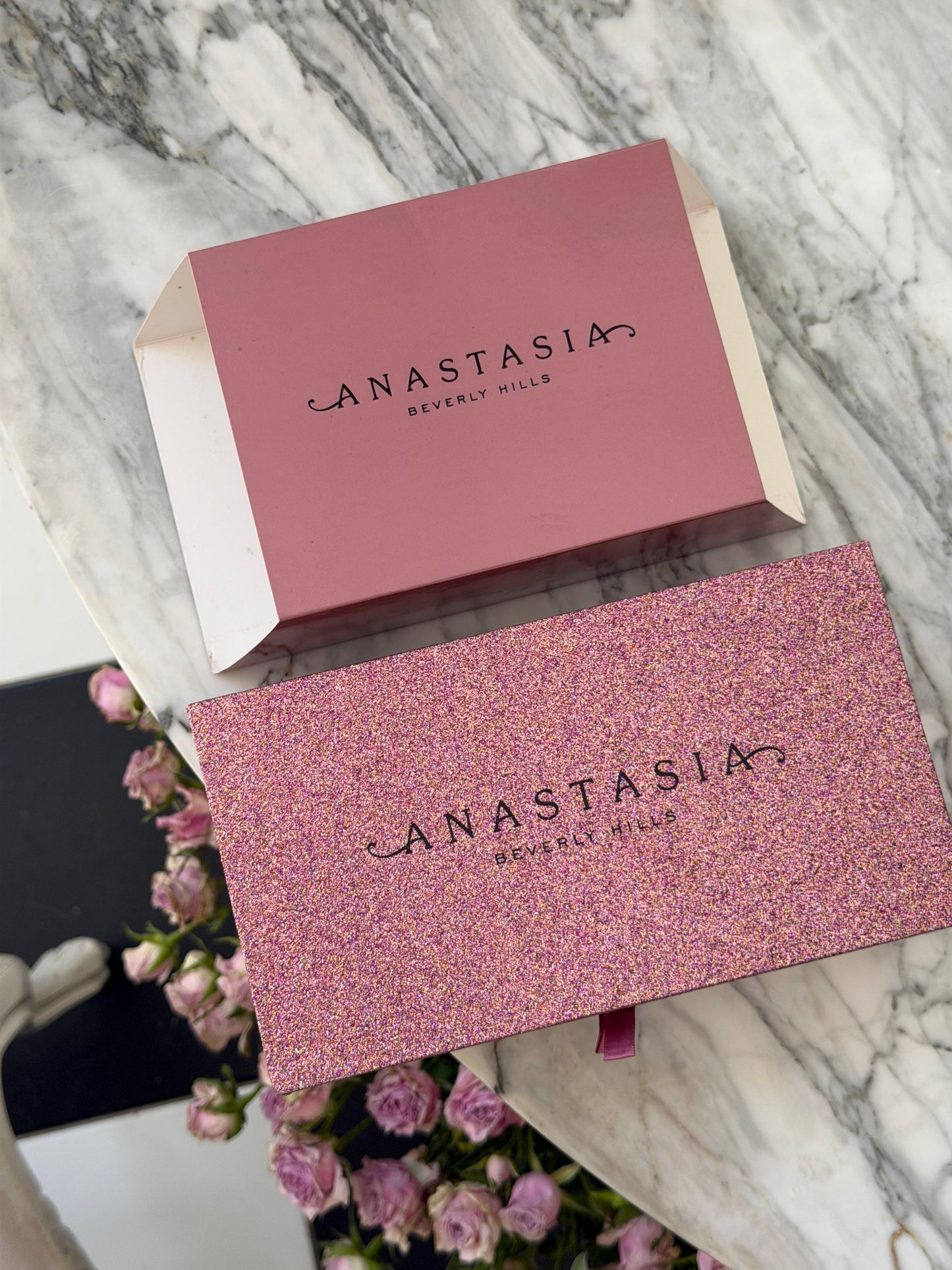 ANASTASIA BEVERLY HILLS
Eyeshadow Sultry Palette Vault Gift Set