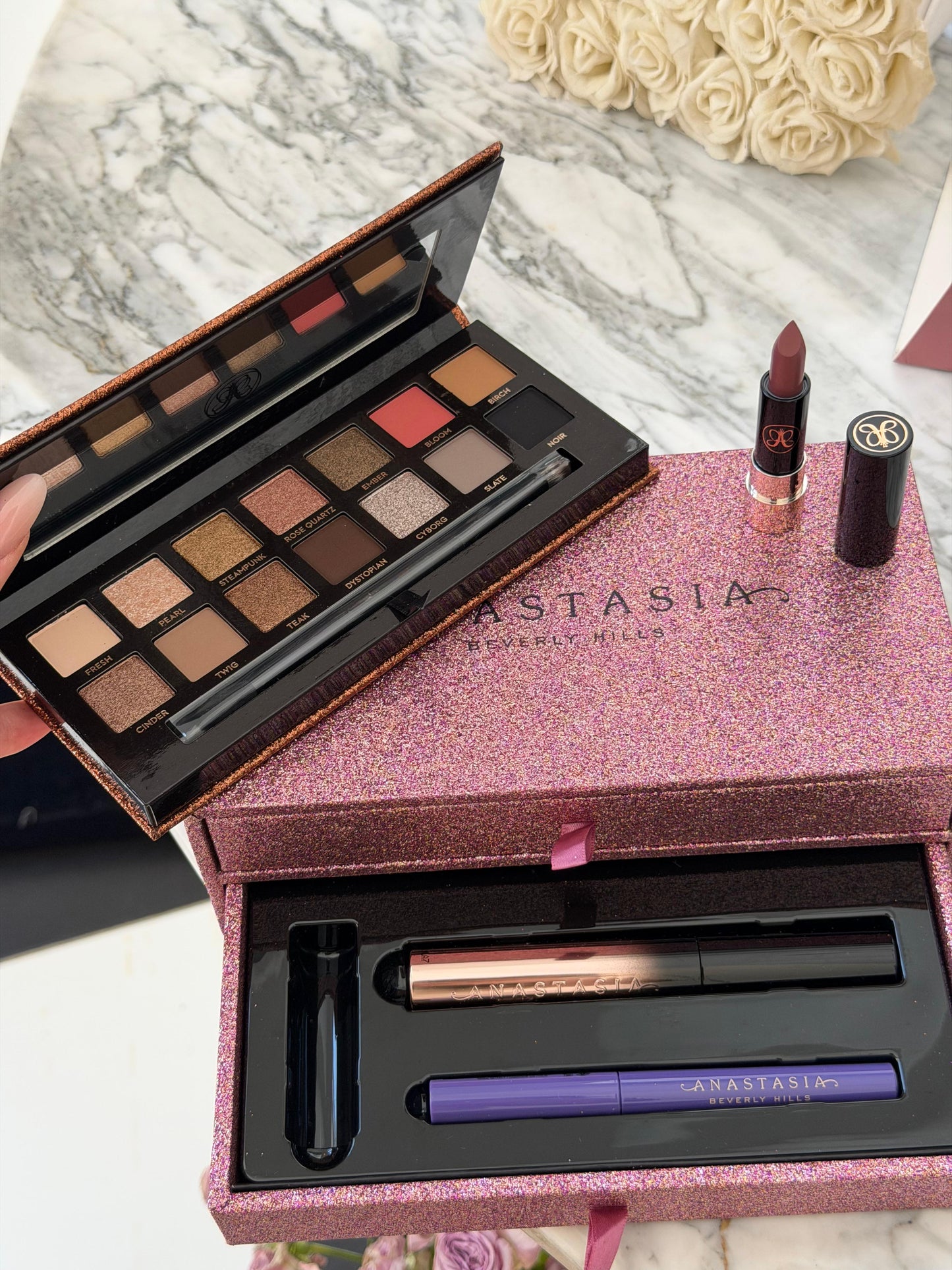 ANASTASIA BEVERLY HILLS
Eyeshadow Sultry Palette Vault Gift Set