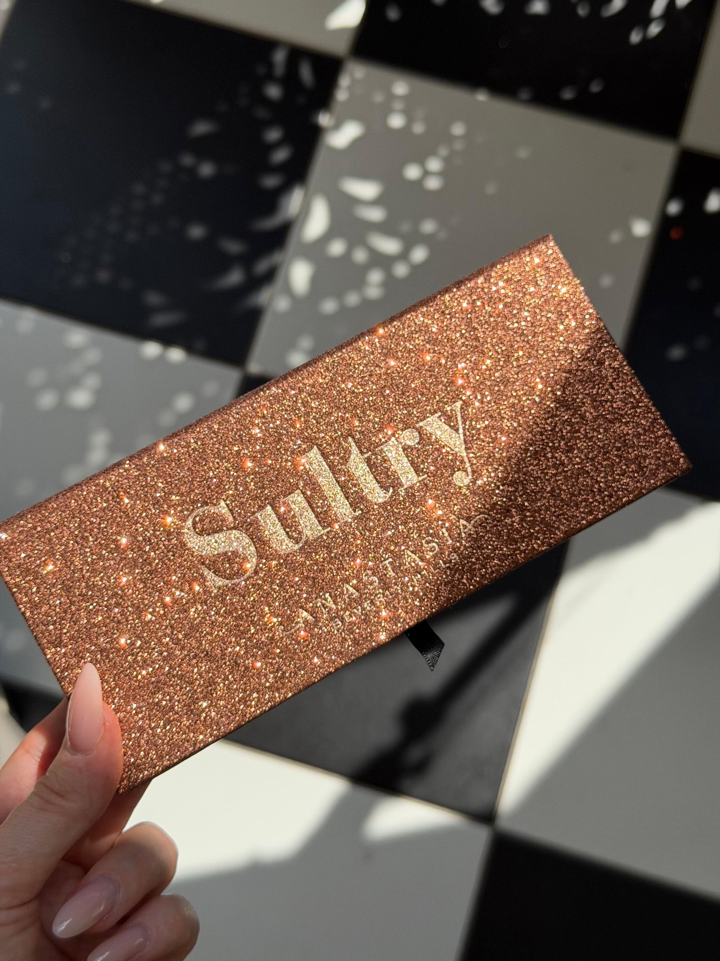ANASTASIA BEVERLY HILLS
Eyeshadow Sultry Palette Vault Gift Set