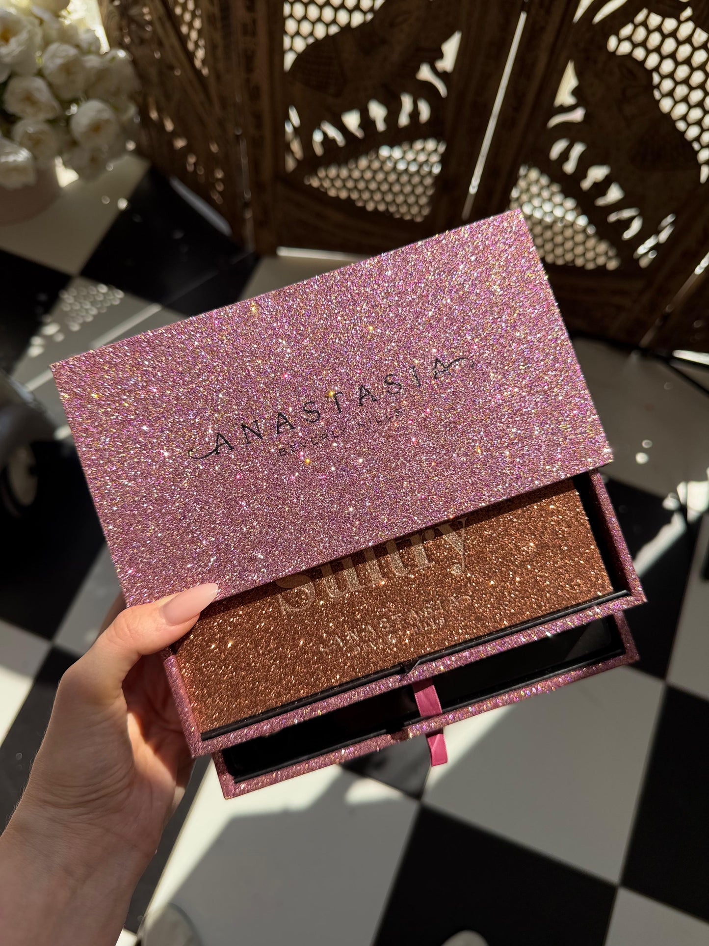 ANASTASIA BEVERLY HILLS
Eyeshadow Sultry Palette Vault Gift Set
