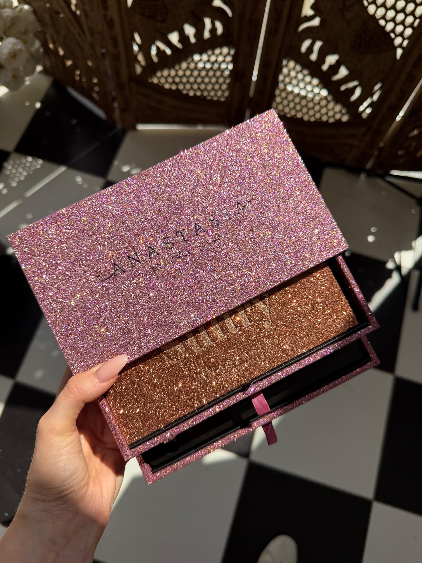 ANASTASIA BEVERLY HILLS
Eyeshadow Sultry Palette Vault Gift Set