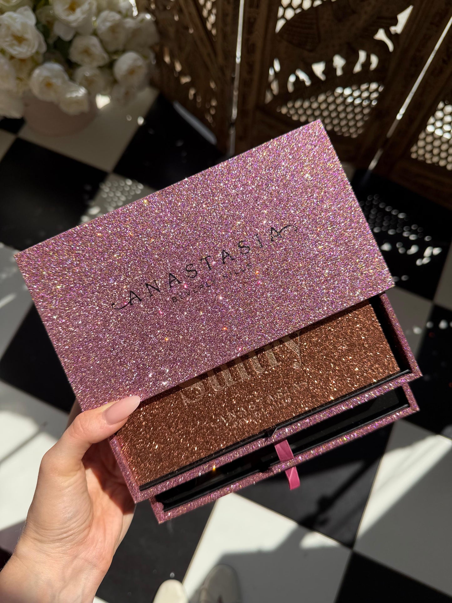 ANASTASIA BEVERLY HILLS
Eyeshadow Sultry Palette Vault Gift Set