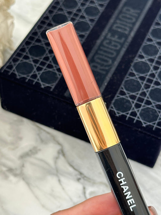 CHANEL Le Rouge Duo Ultra Tenue (154)
Ultrawear Liquid Lip Colour