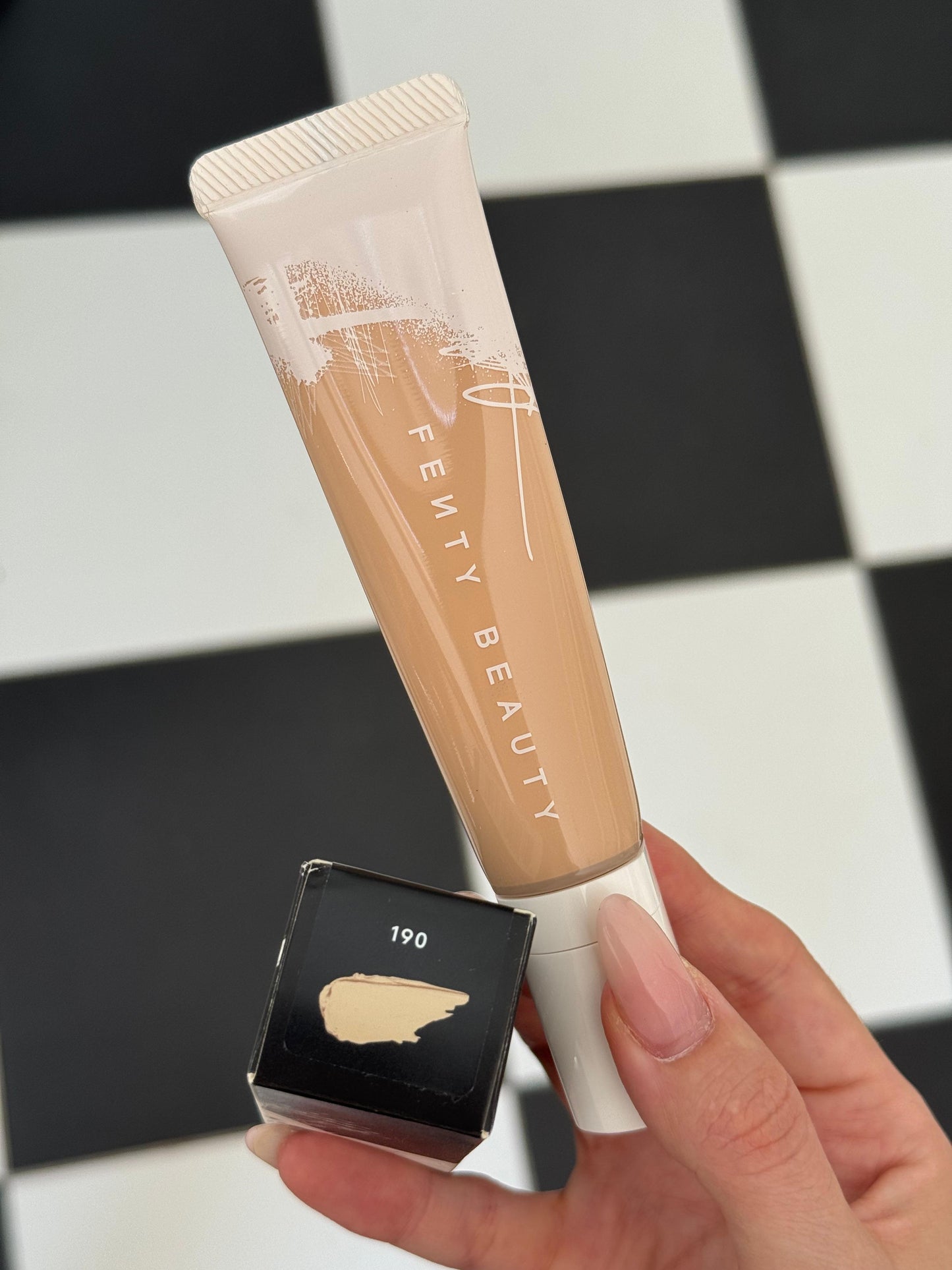 FENTY Pro Filt’r Hydrating Longwear Foundation