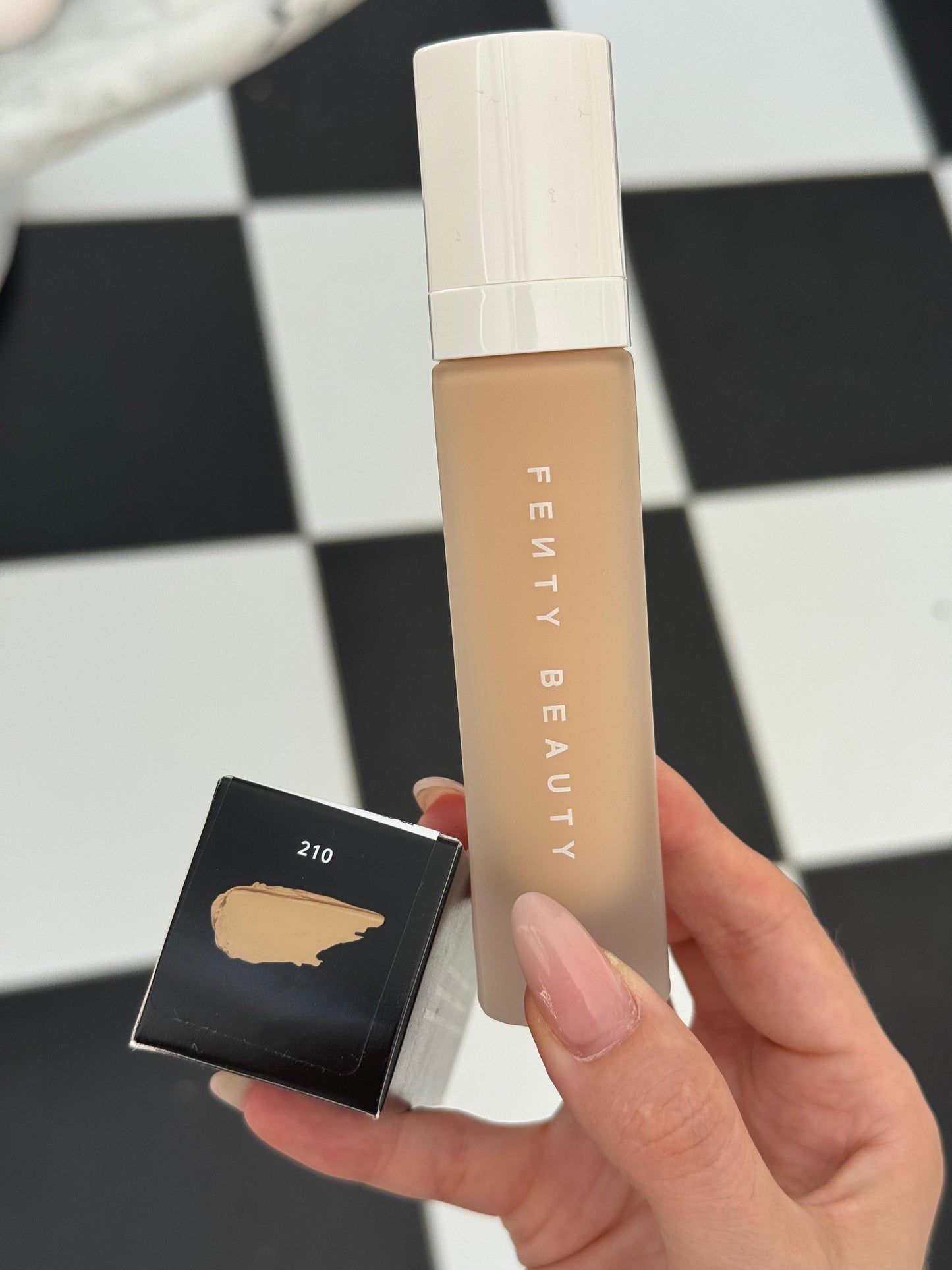 FENTY BEAUTY Pro Filt'r Soft Matte Longwear Foundation
