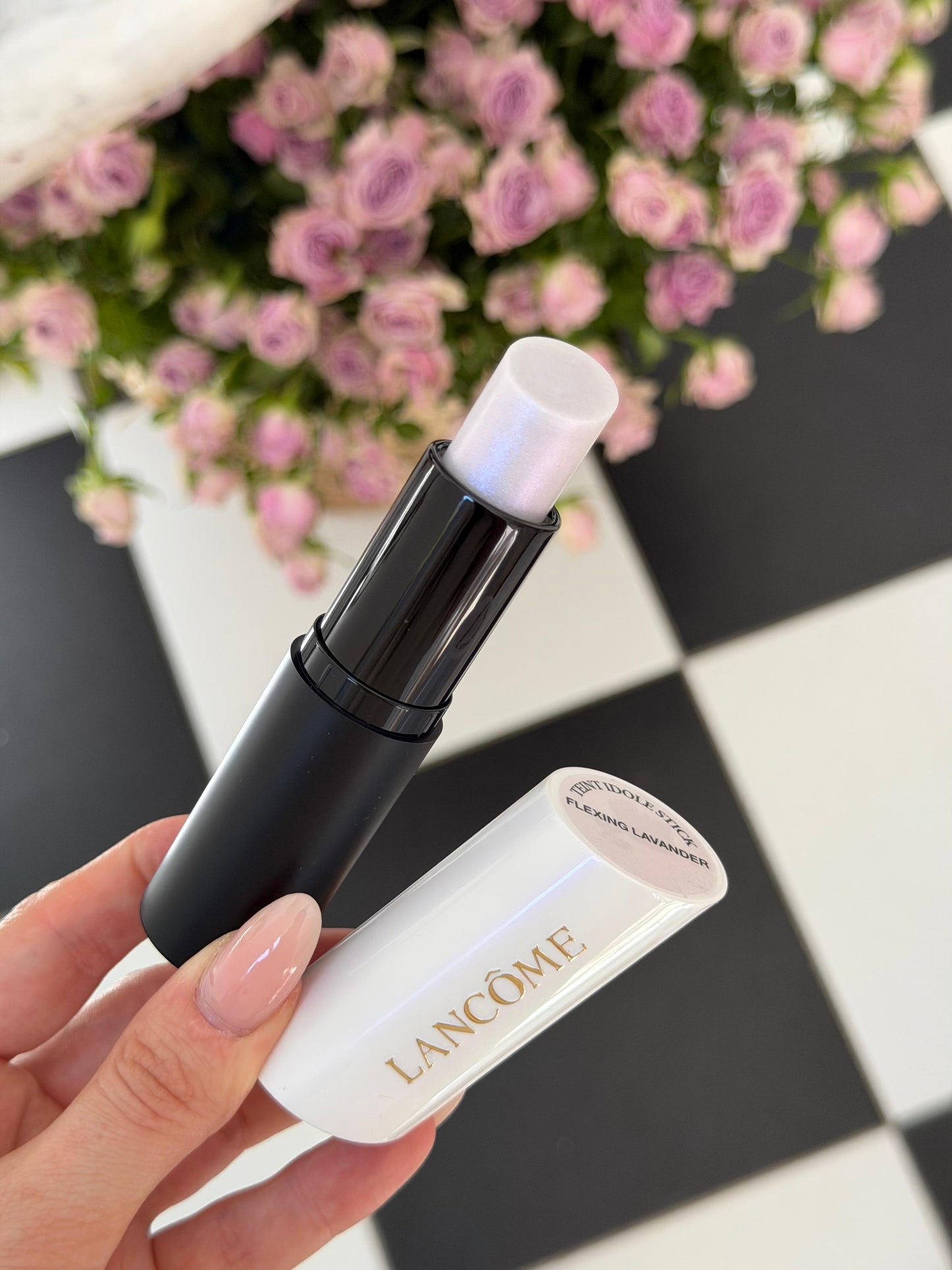 LANCOME Teint Idole Ultra Wear Shape Highlighter Stick - Flexing Lavander