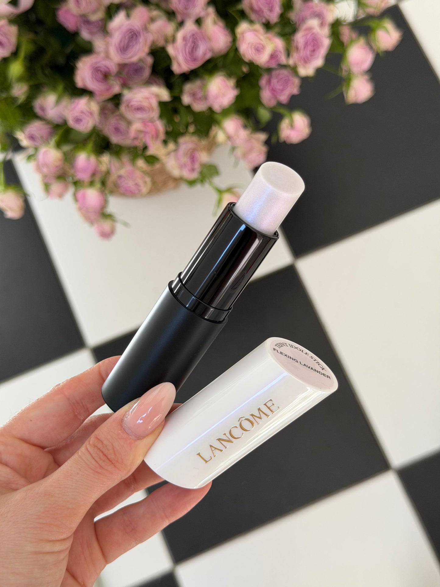 LANCOME Teint Idole Ultra Wear Shape Highlighter Stick - Flexing Lavander