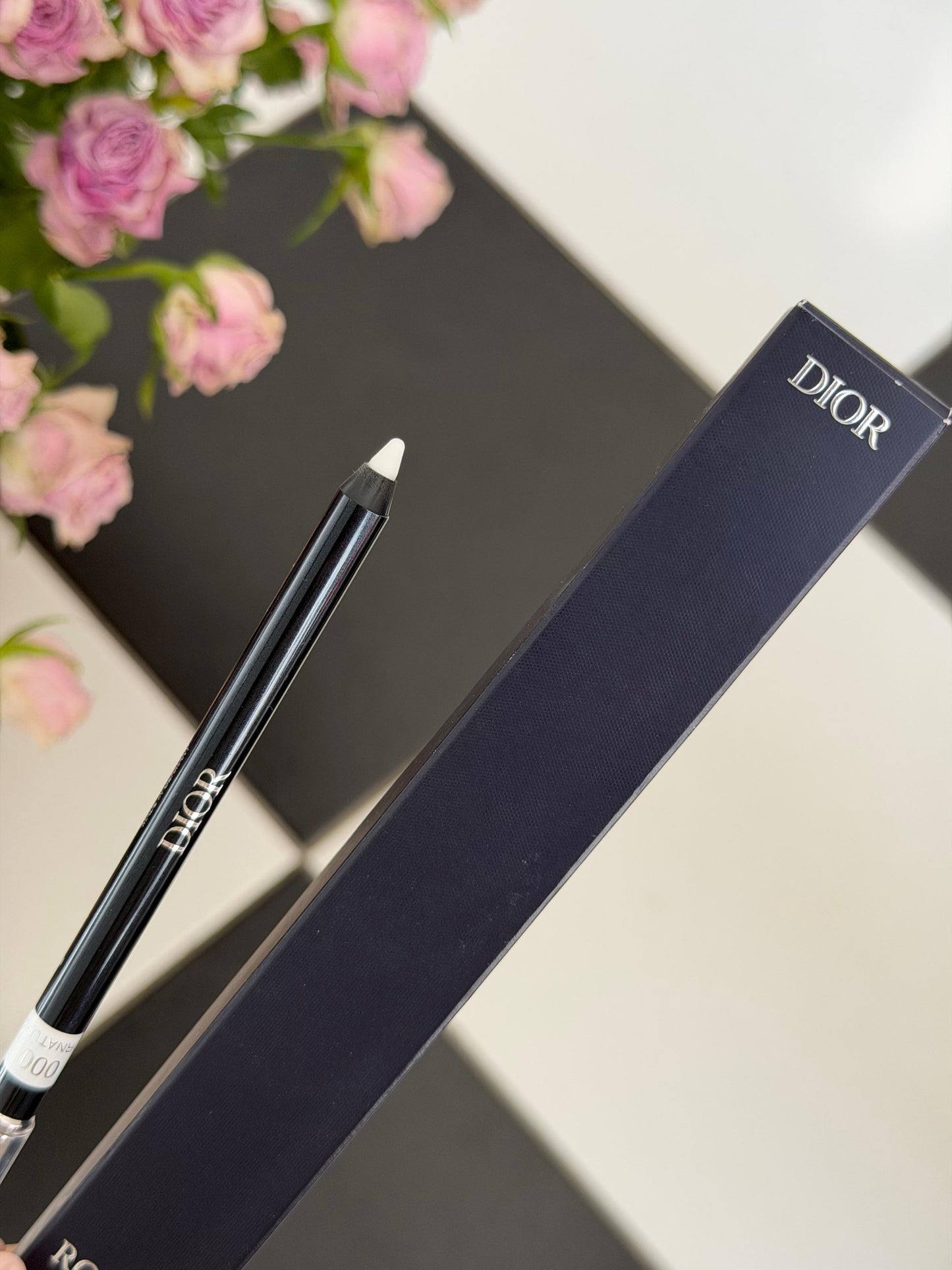 DIOR Rouge Dior Contour Lip Liner (000)
No-Transfer - Comfort and Long Wear