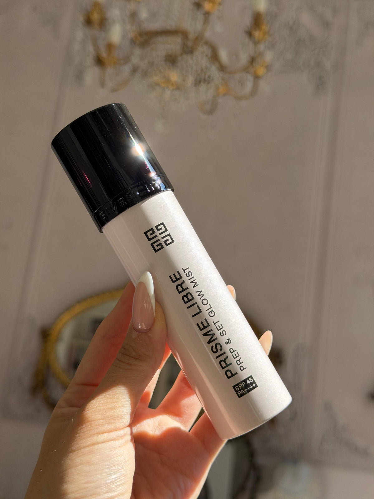 GIVENCHY Prisme Libre Prep & Set Glow Mist
Primer and Setting Spray – SPF45 PA++++