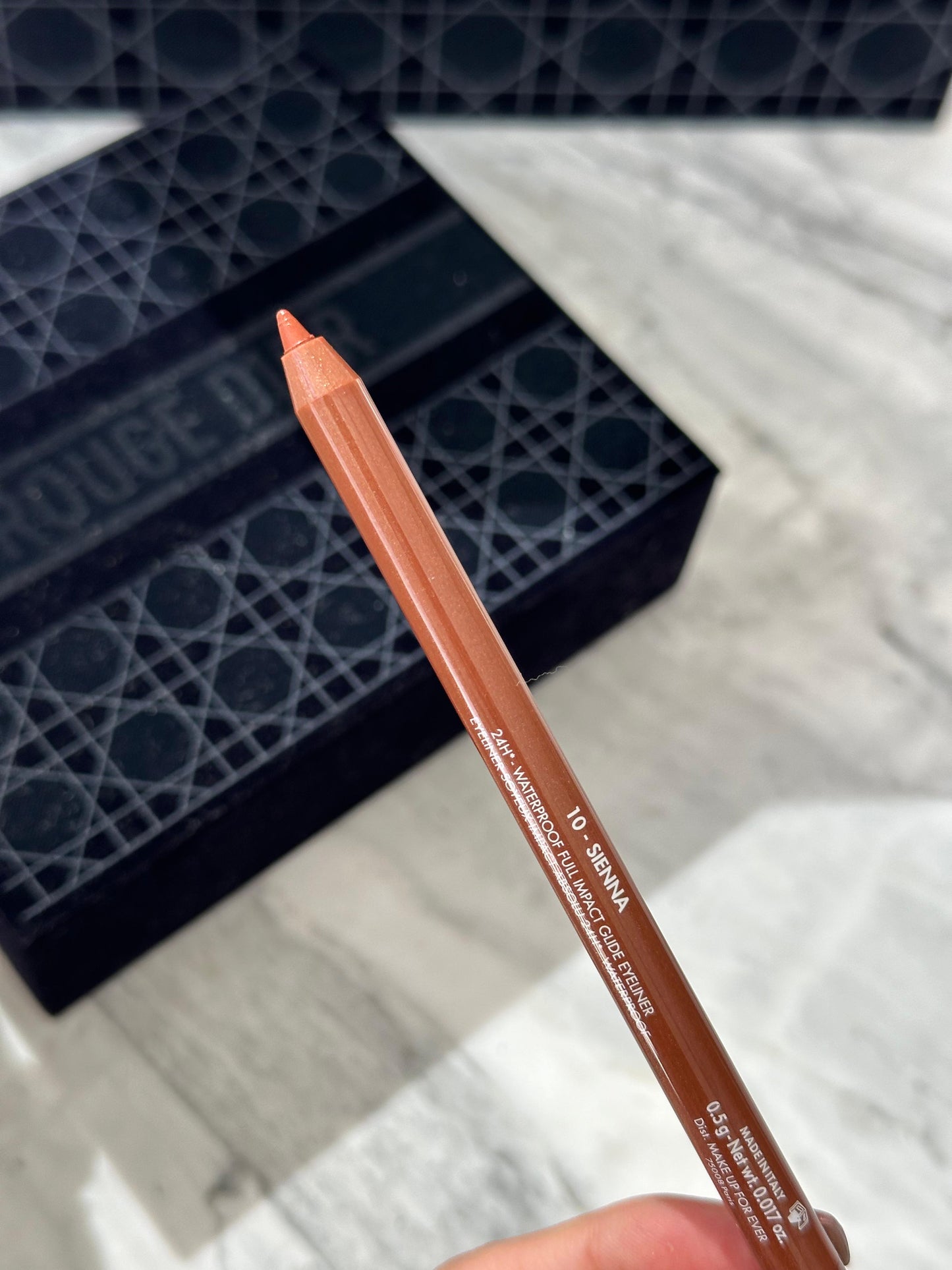 MAKE UP FOR EVER Aqua Resist Color Pencil
Full Impact Glide Waterproof Eyeliner