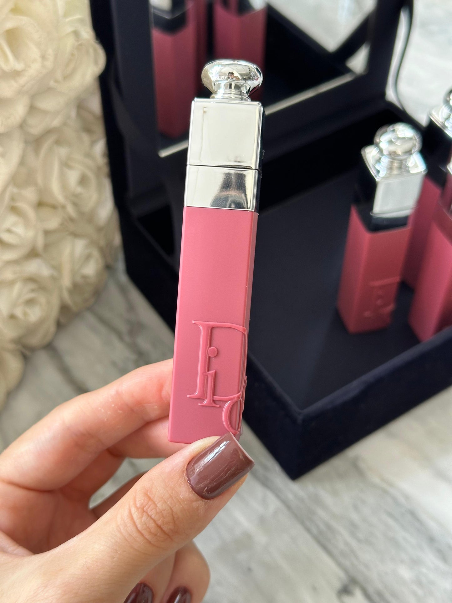 DIOR Addict Lip Tint
Hydrating No-Transfer And Long Wear (Pa kuti)
