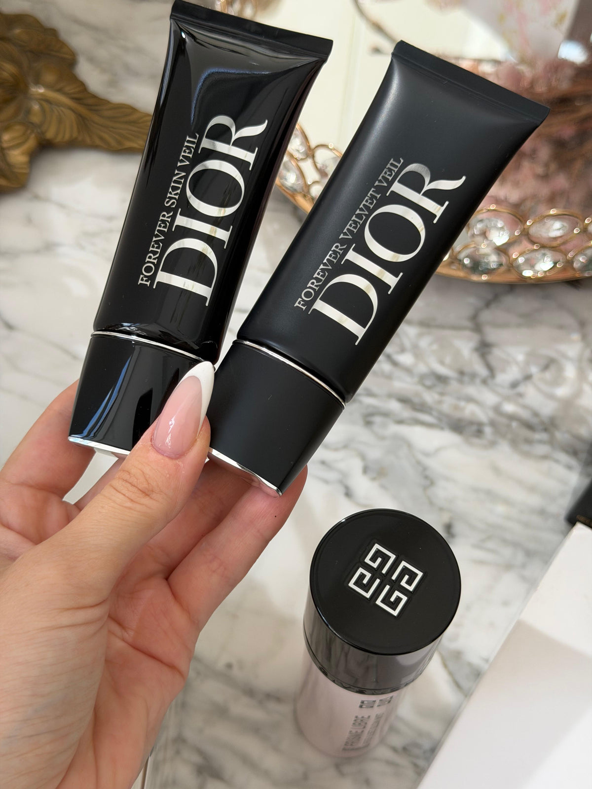 DIOR Forever Skin Veil Matte Primer
Makeup Base - Blurring Matte Finish- 24-Hour Hydration - SPF15 PA++