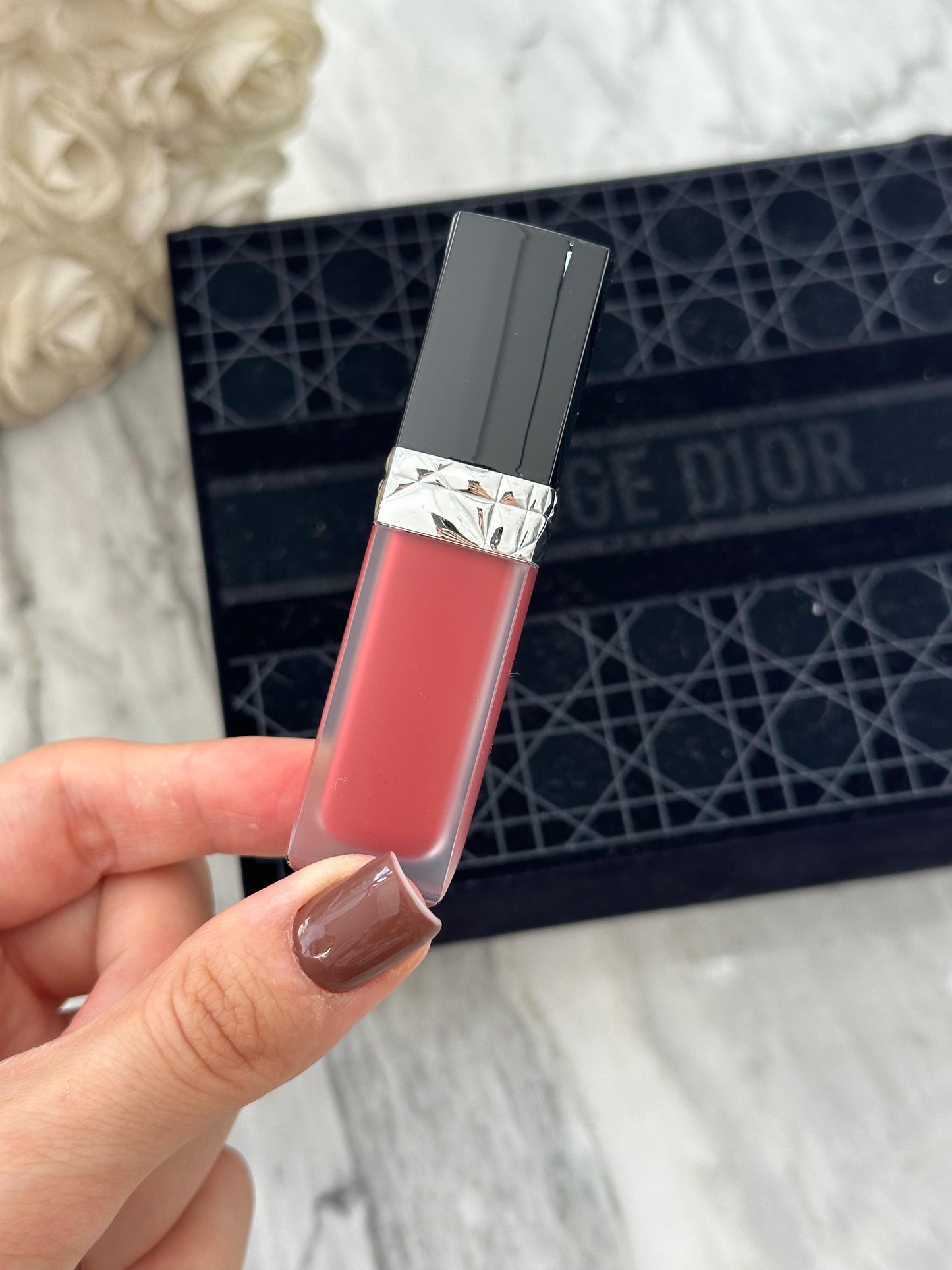DIOR Rouge Forever Liquid
Transfer-Proof Liquid Lipstick (Pa kuti)