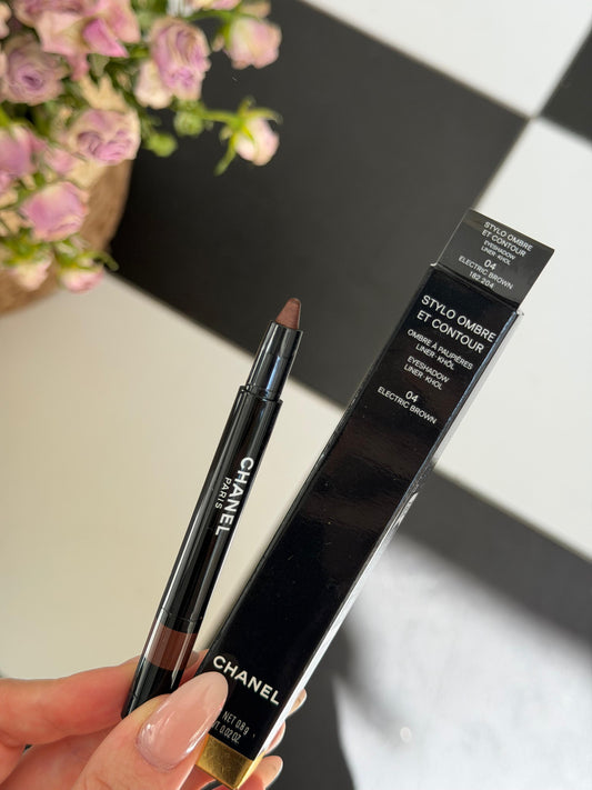 CHANEL Stylo Ombre Et Contour (04)
Eyeshadow – Liner – Khôl