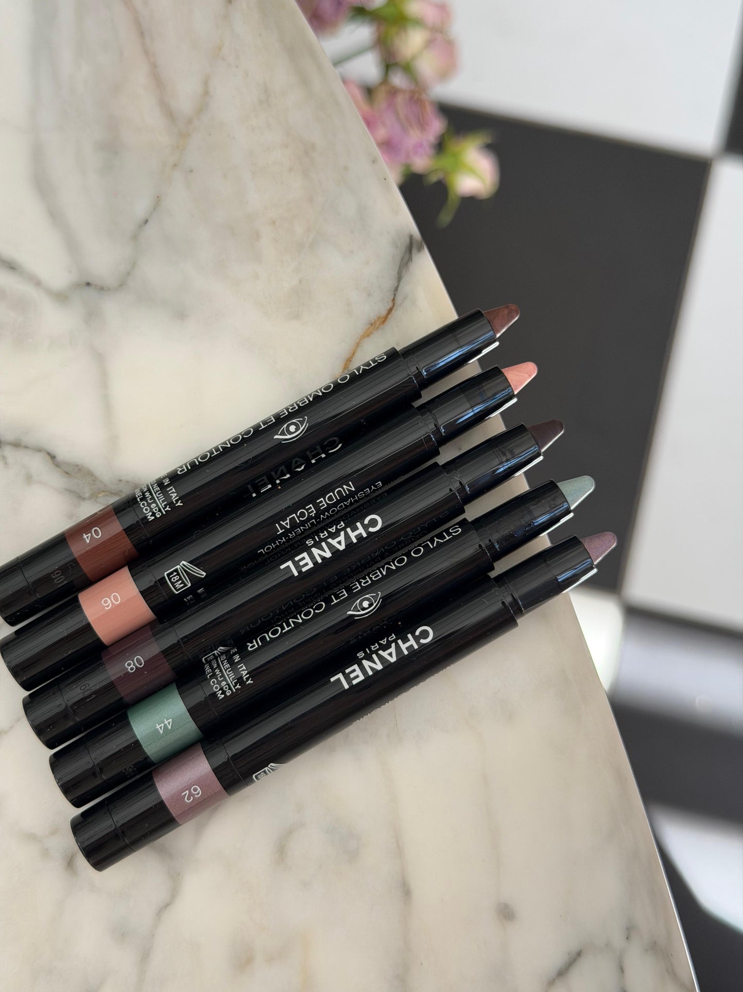 CHANEL Stylo Ombre Et Contour (04)
Eyeshadow – Liner – Khôl