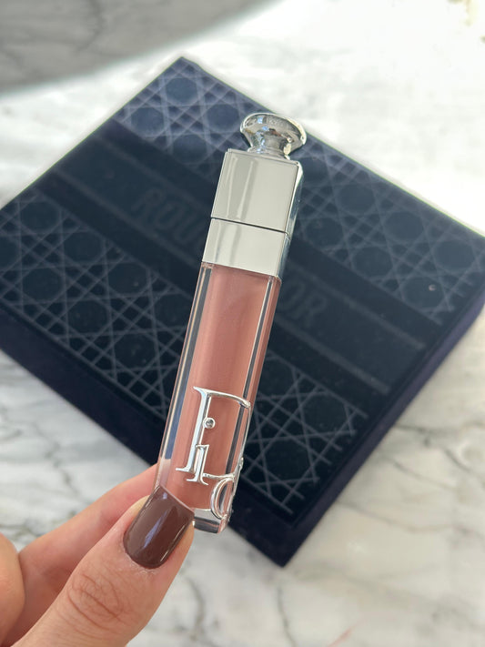 DIOR Addict Lip Maximizer (014)
Plumping Gloss - Instant and Long-Term Volume Effect - 24h Hydration