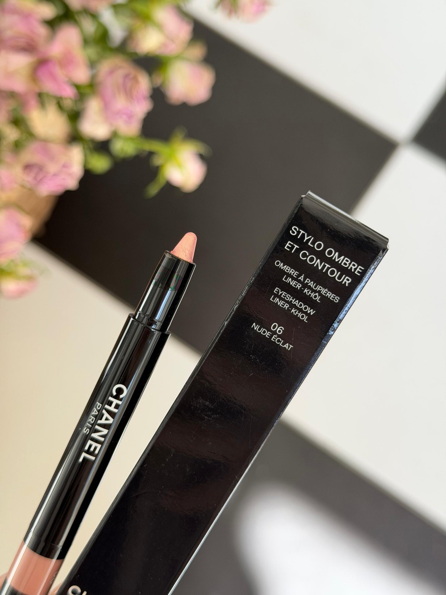 CHANEL Stylo Ombre Et Contour (06)
Eyeshadow – Liner – Khôl