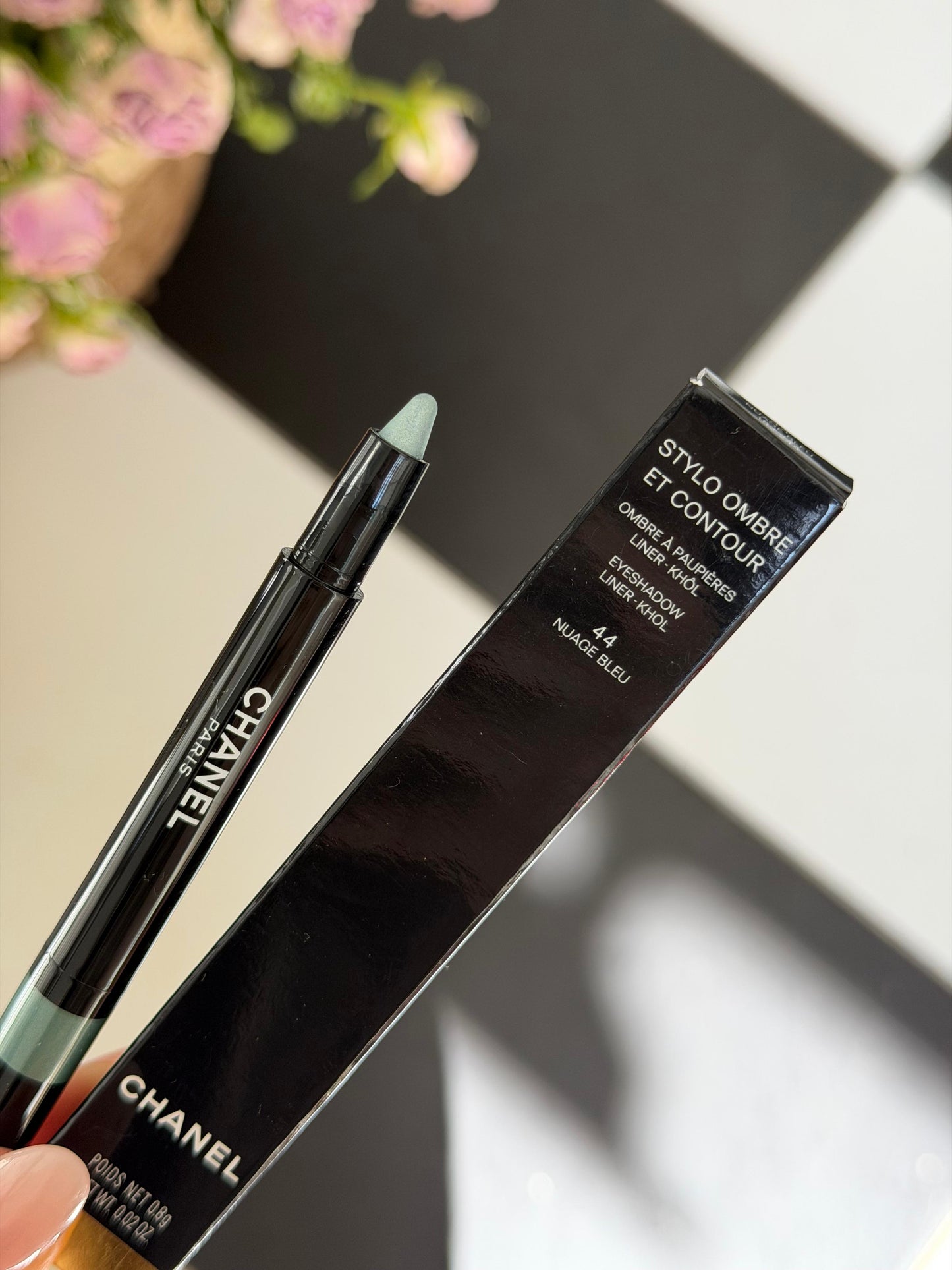 CHANEL Stylo Ombre Et Contour (44)
Eyeshadow – Liner – Khôl
