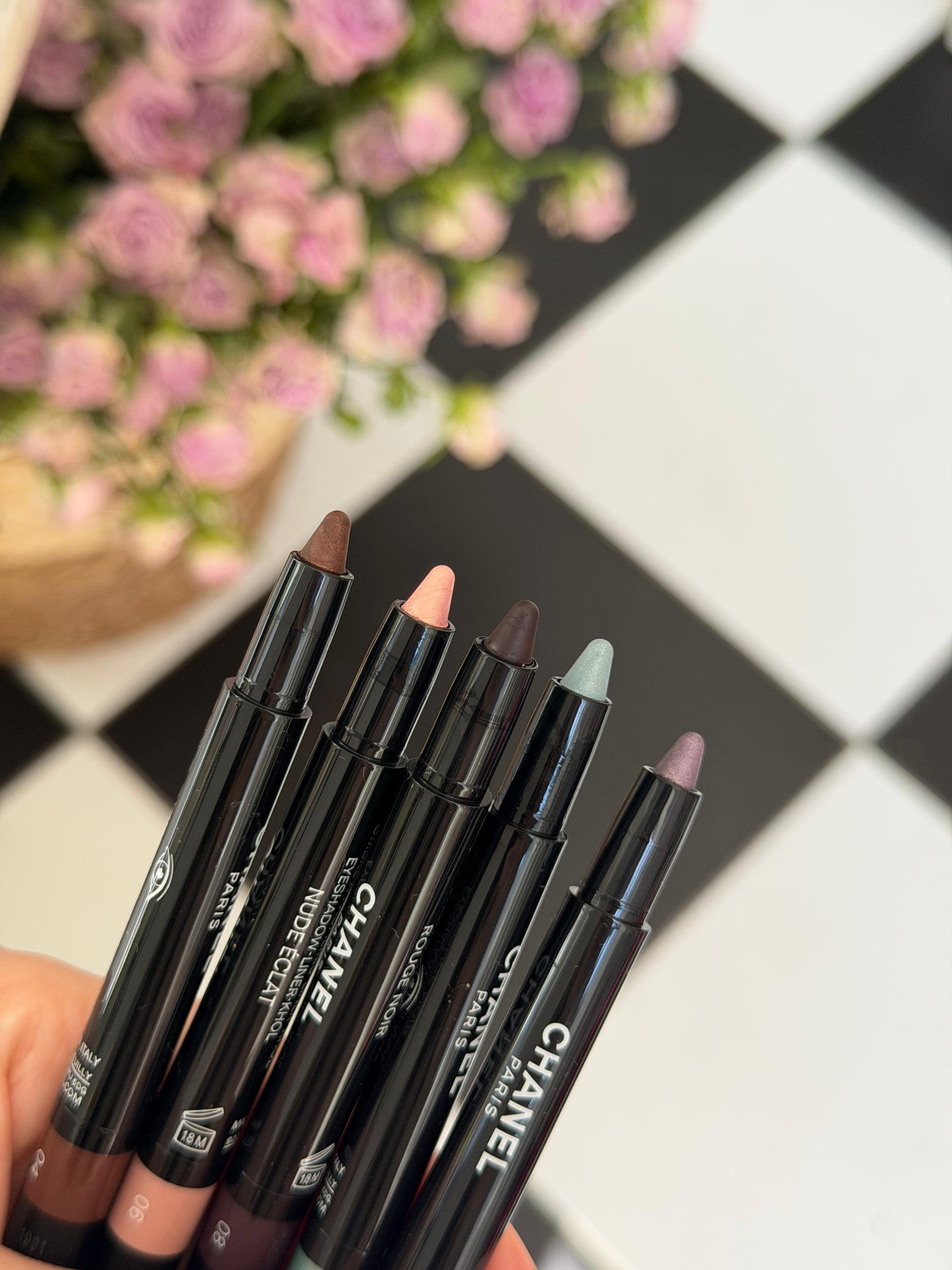 CHANEL Stylo Ombre Et Contour (44)
Eyeshadow – Liner – Khôl