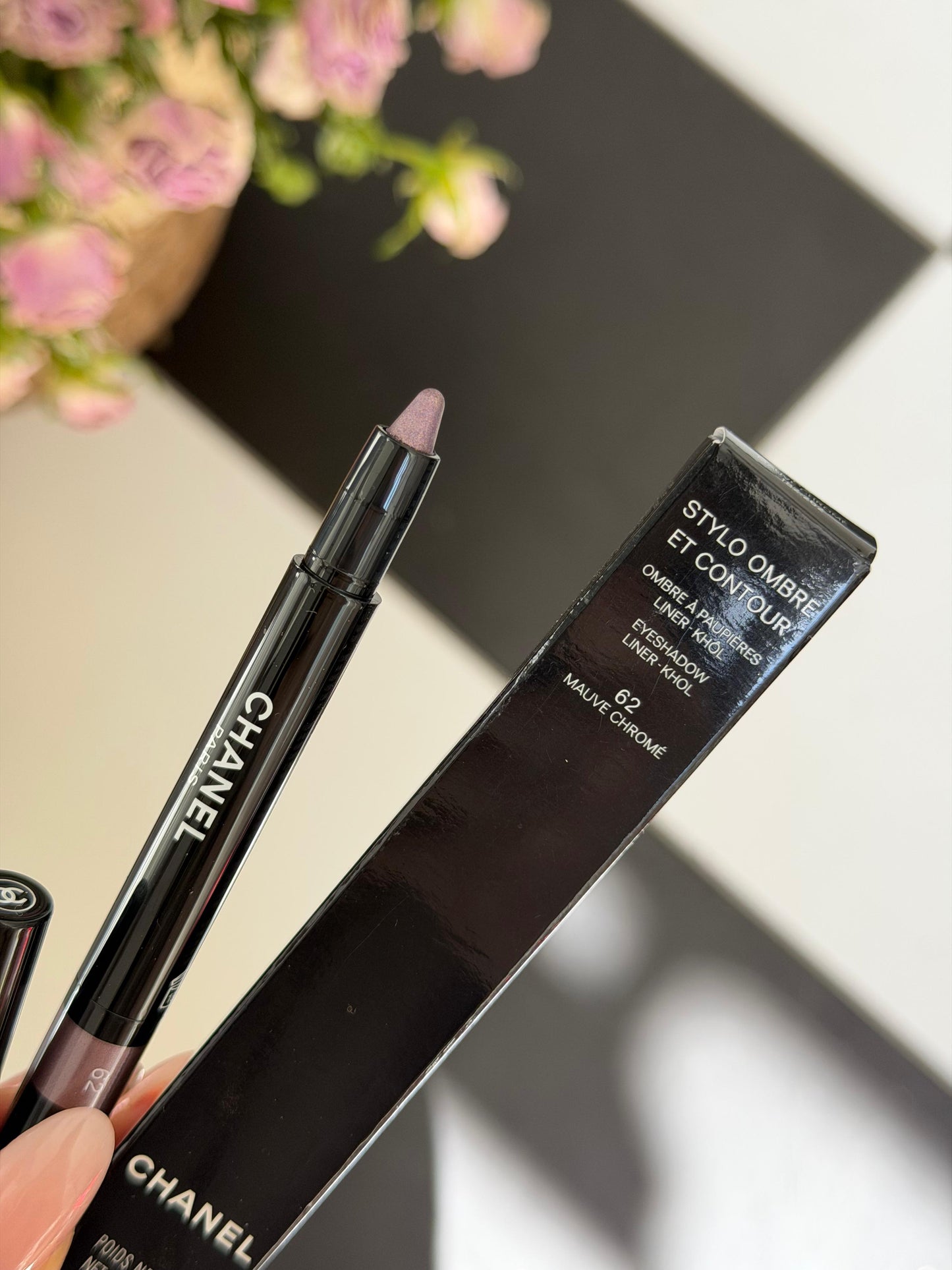 CHANEL Stylo Ombre Et Contour (62)
Eyeshadow – Liner – Khôl (Copy)