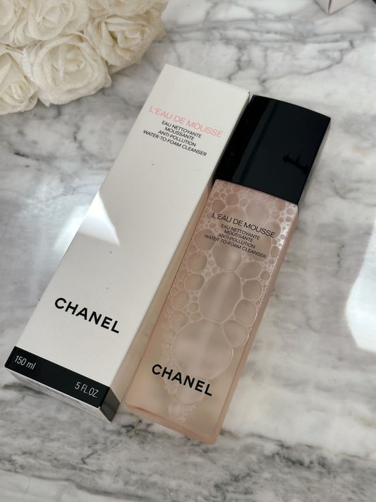CHANEL L'Eau De Mousse
Anti-Pollution Water-To-Foam Cleanser