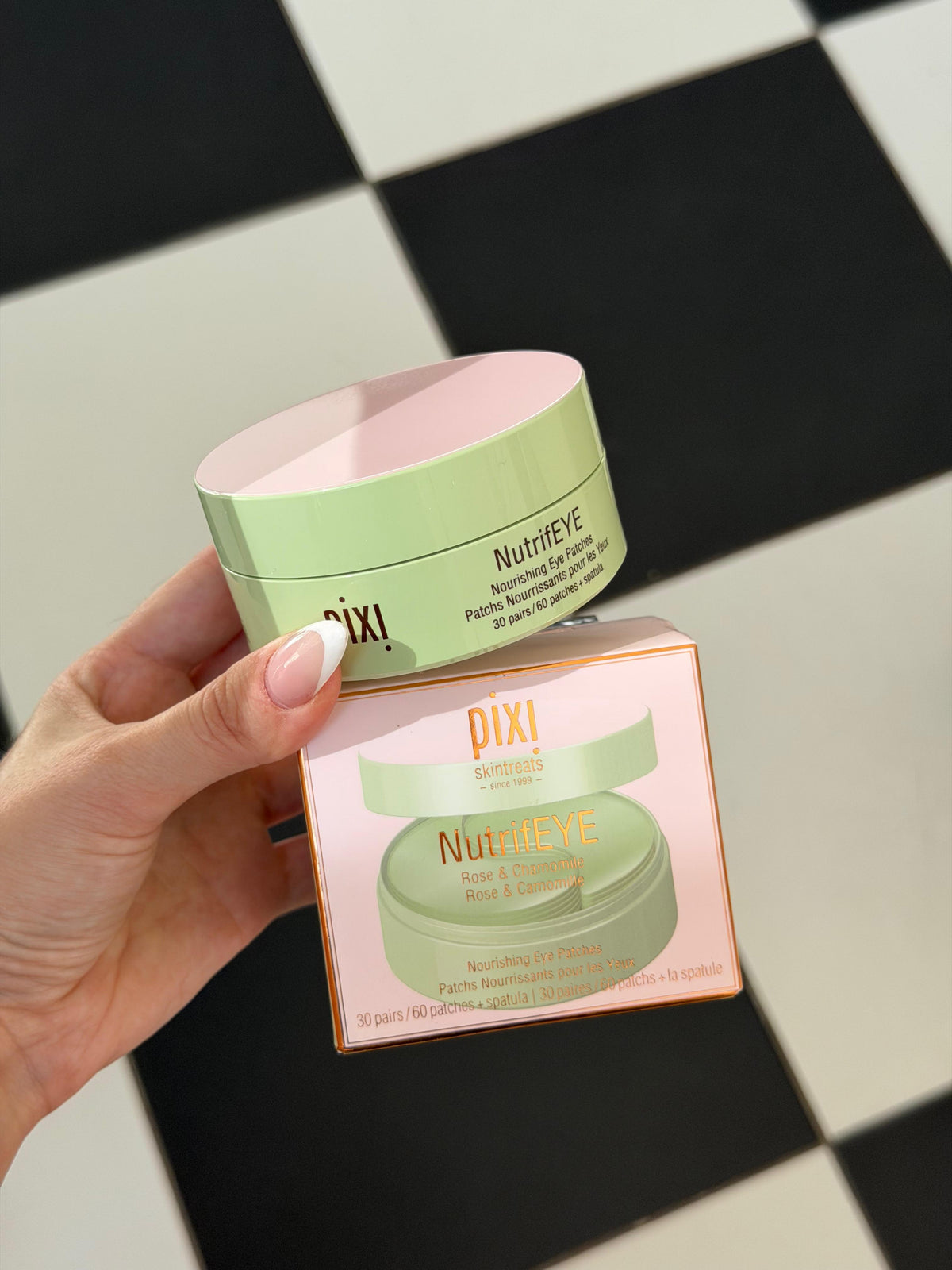 PIXI Nutrifeye
Rose & Chamomille
Nourishing Eye Patches