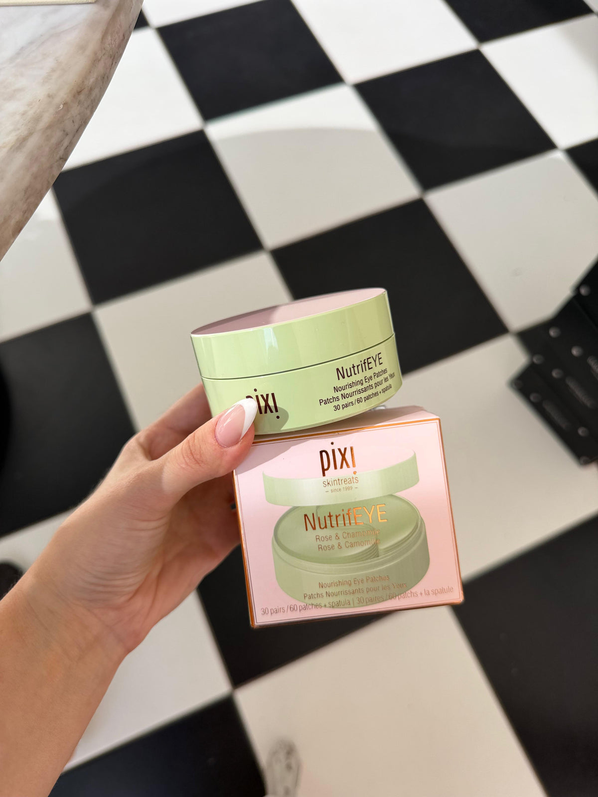 PIXI Nutrifeye
Rose & Chamomille
Nourishing Eye Patches