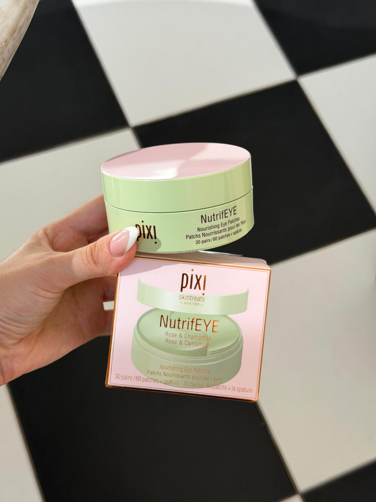 PIXI Nutrifeye
Rose & Chamomille
Nourishing Eye Patches