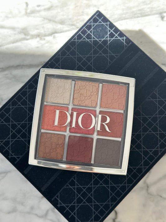 DIOR Backstage Eye Palette 003
Eye Palette - Multi-Finish Ultra Pigmented Eyeshadows (Pa kuti)