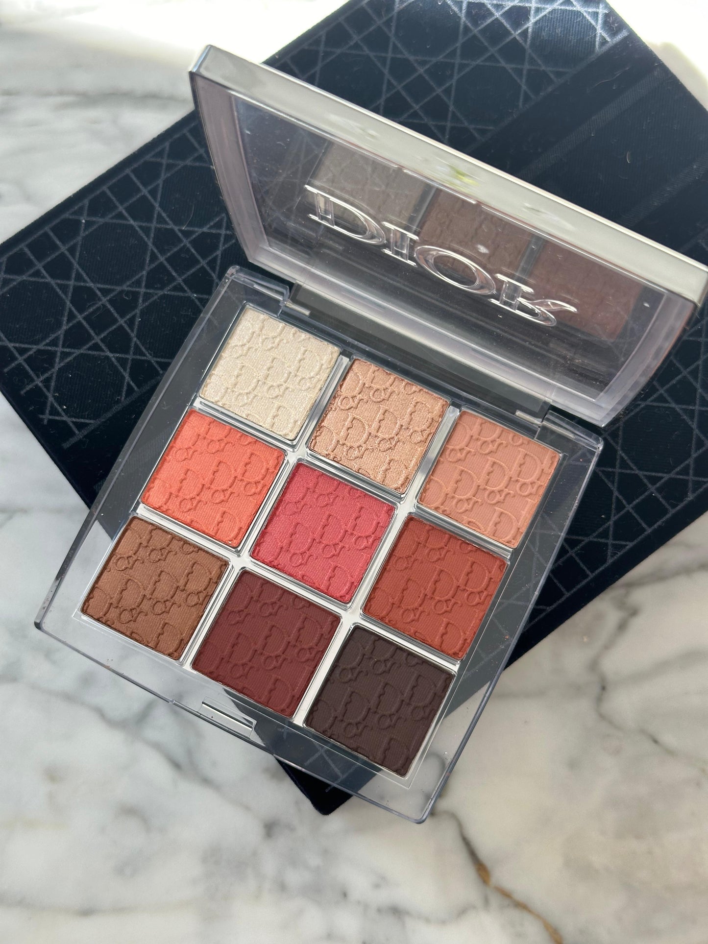 DIOR Backstage Eye Palette 003
Eye Palette - Multi-Finish Ultra Pigmented Eyeshadows (Pa kuti)