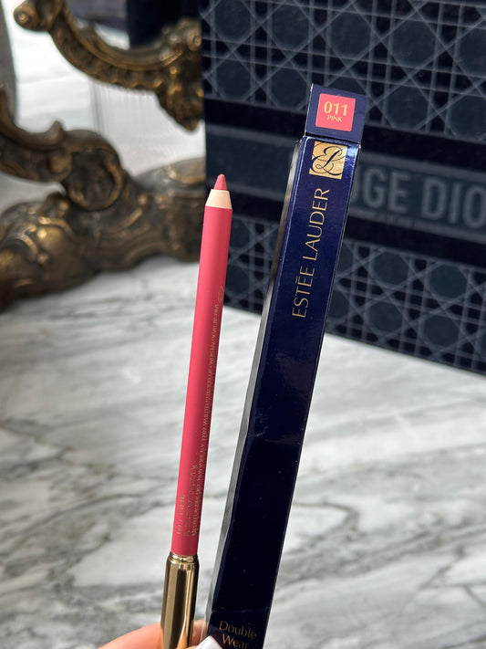 ESTÉE LAUDER Double Wear
24H Stay-in-Place Lip Liner (011)
Oil-Infused, Transfer-Resistant Wear