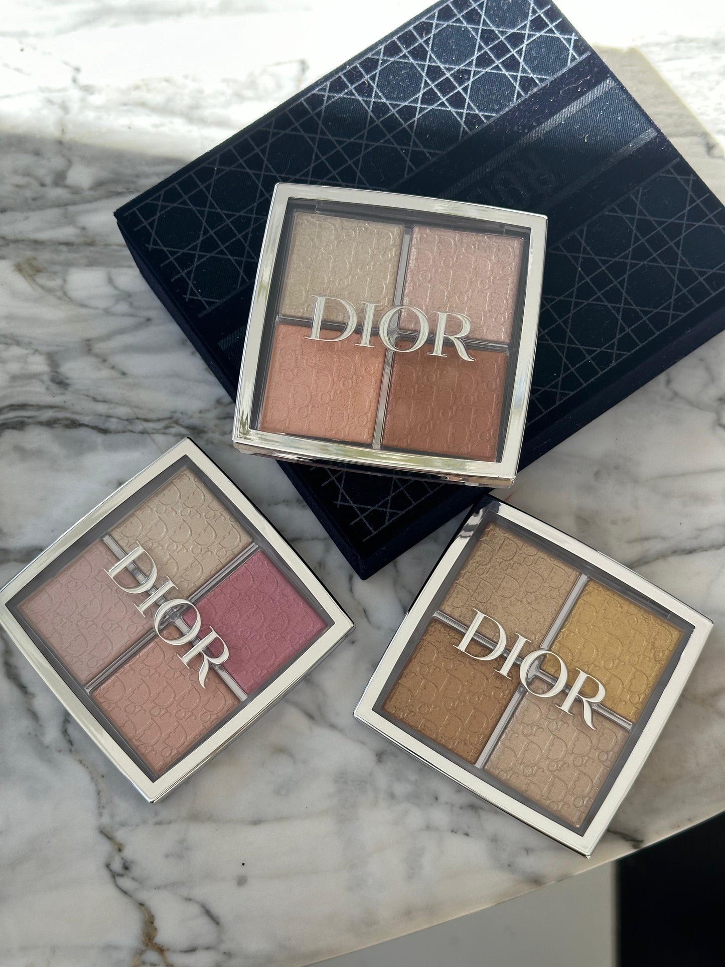 DIOR Backstage Glow Face Palette
Multi-Use Illuminating Makeup Palette - Highlight and Blush 003 Pure Gold