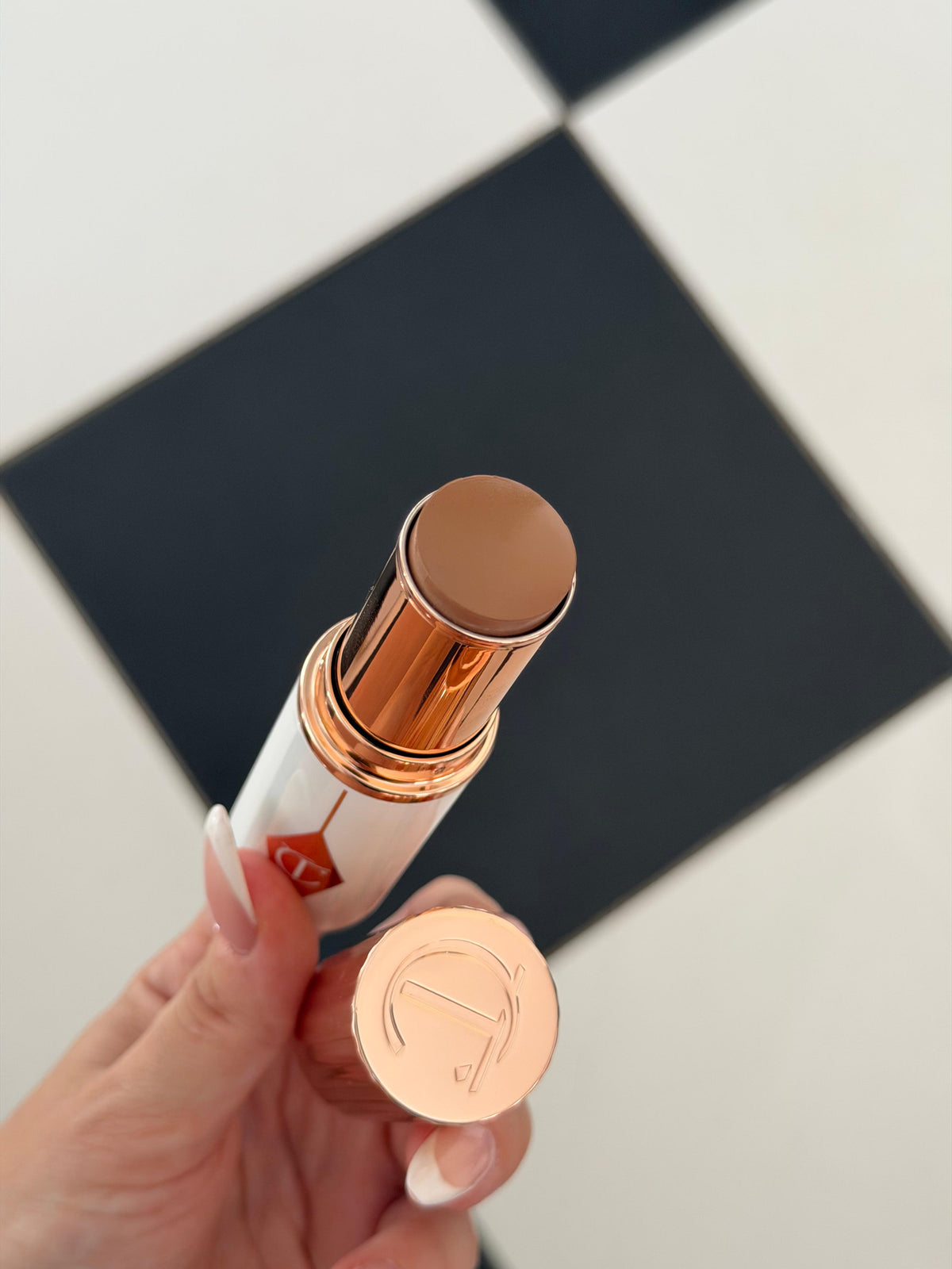 CHARLOTTE TILBURY Unreal Skin Sheer Glow Tint - Hydrating Foundation Stick (9)