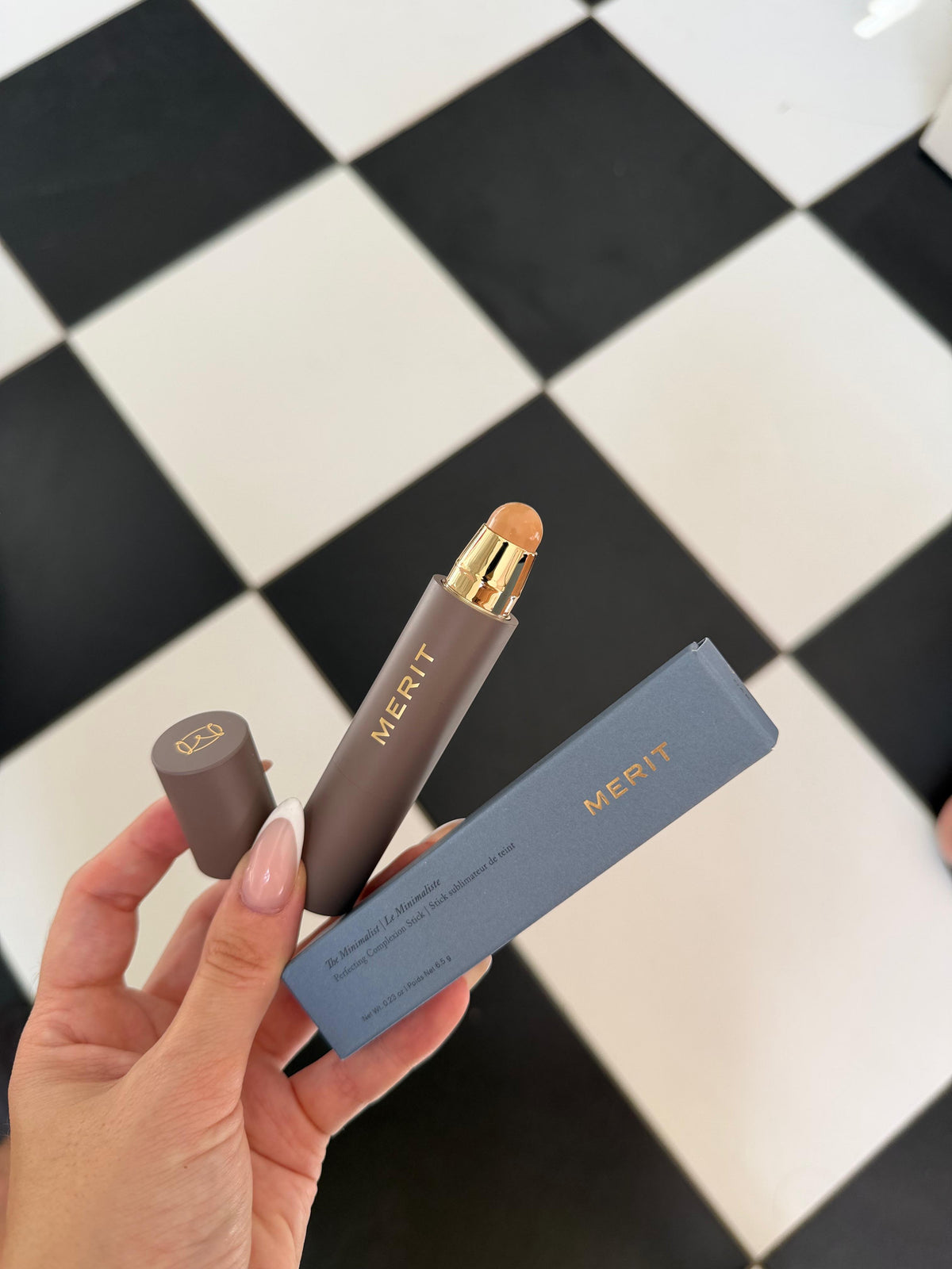 MERIT The Minimalist Perfecting Complexion Concealer Stick - Oak