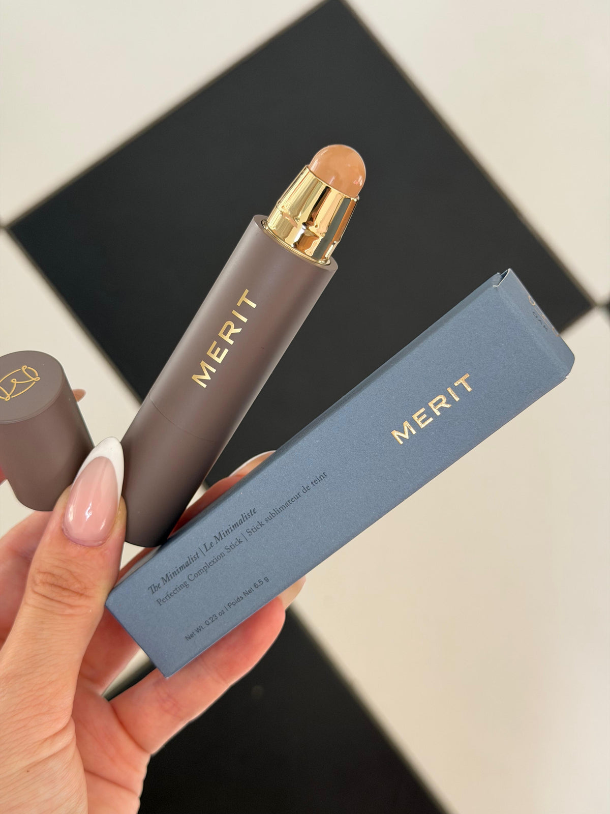 MERIT The Minimalist Perfecting Complexion Concealer Stick - Oak