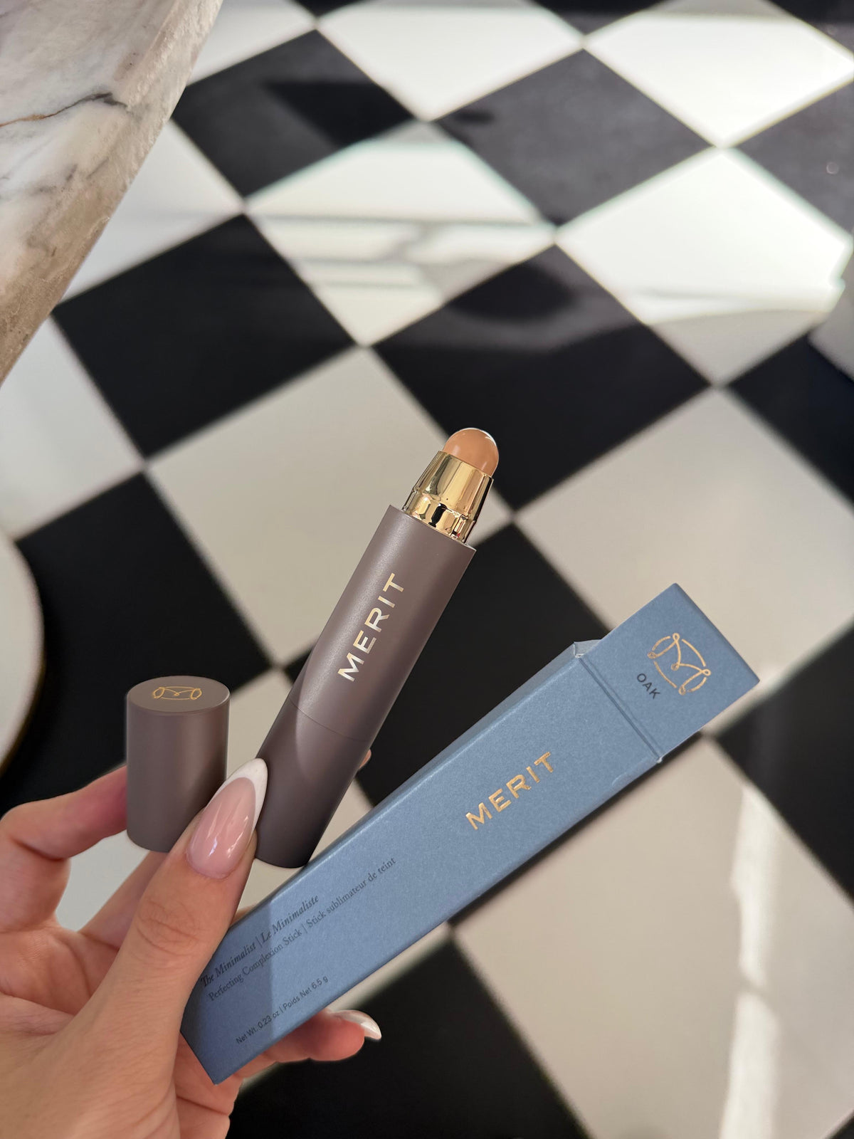 MERIT The Minimalist Perfecting Complexion Concealer Stick - Oak
